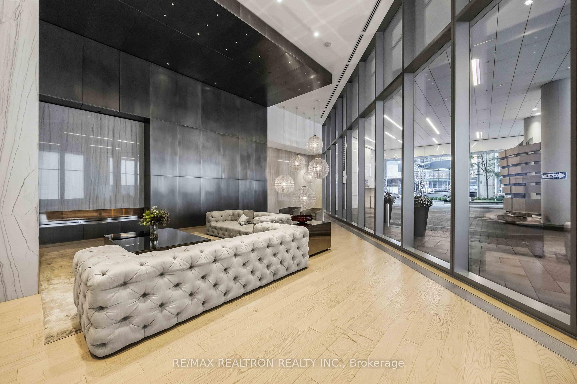 Photo 2 of Unit 1410, 88 Harbour Street, Toronto, Waterfront Communities — HOMEH