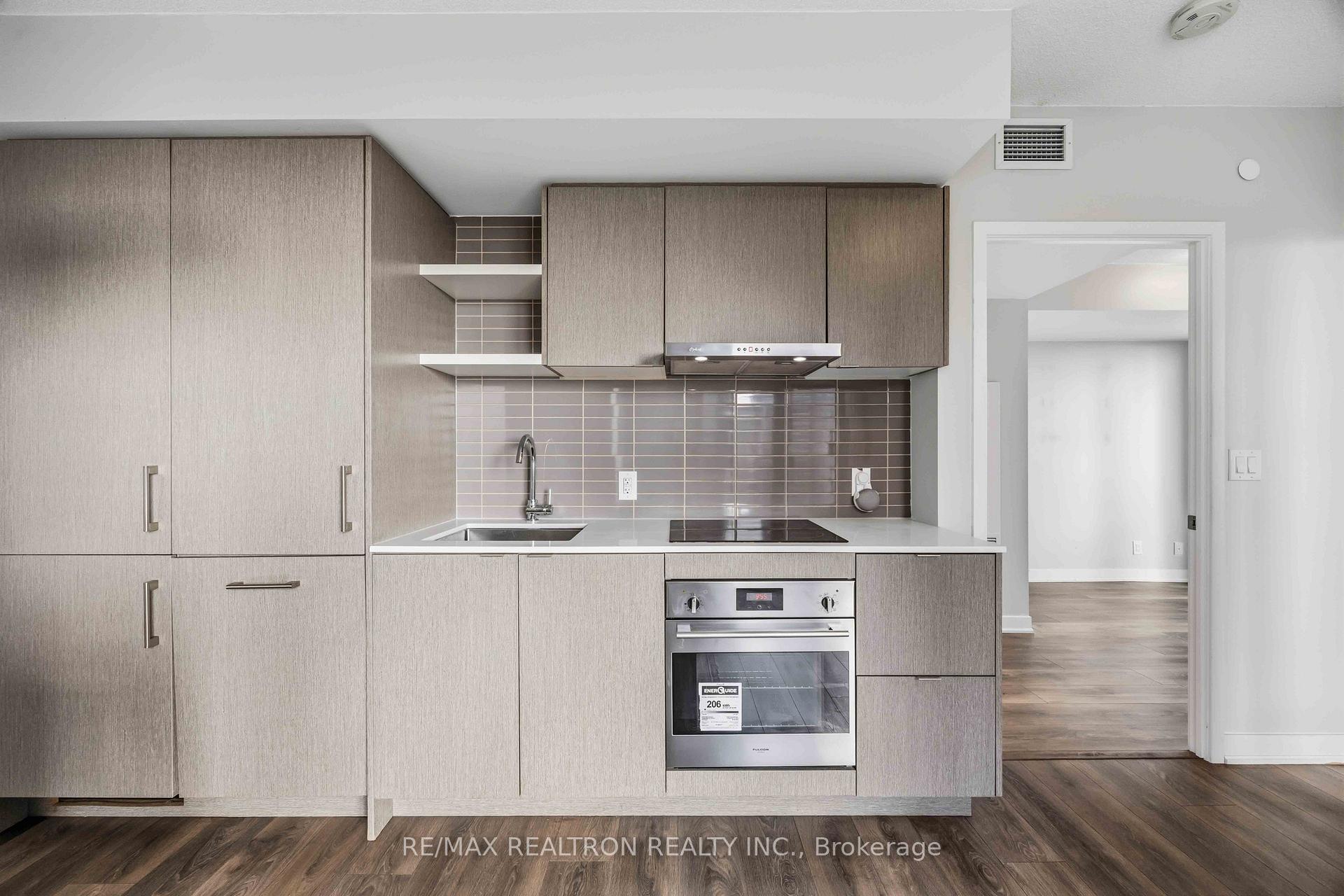 Photo 7 of Unit 1410, 88 Harbour Street, Toronto, Waterfront Communities — HOMEH