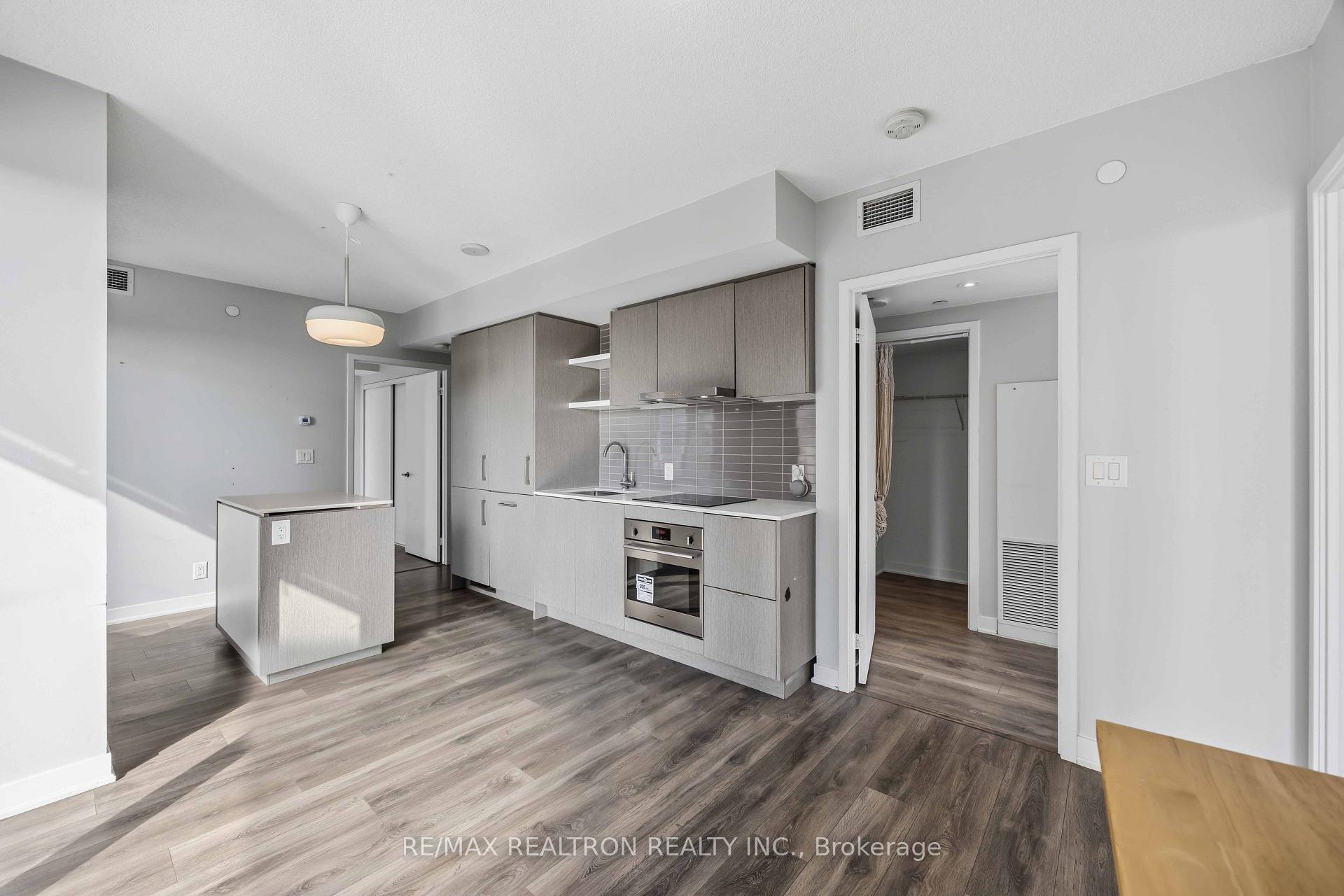 Photo 10 of Unit 1410, 88 Harbour Street, Toronto, Waterfront Communities — HOMEH