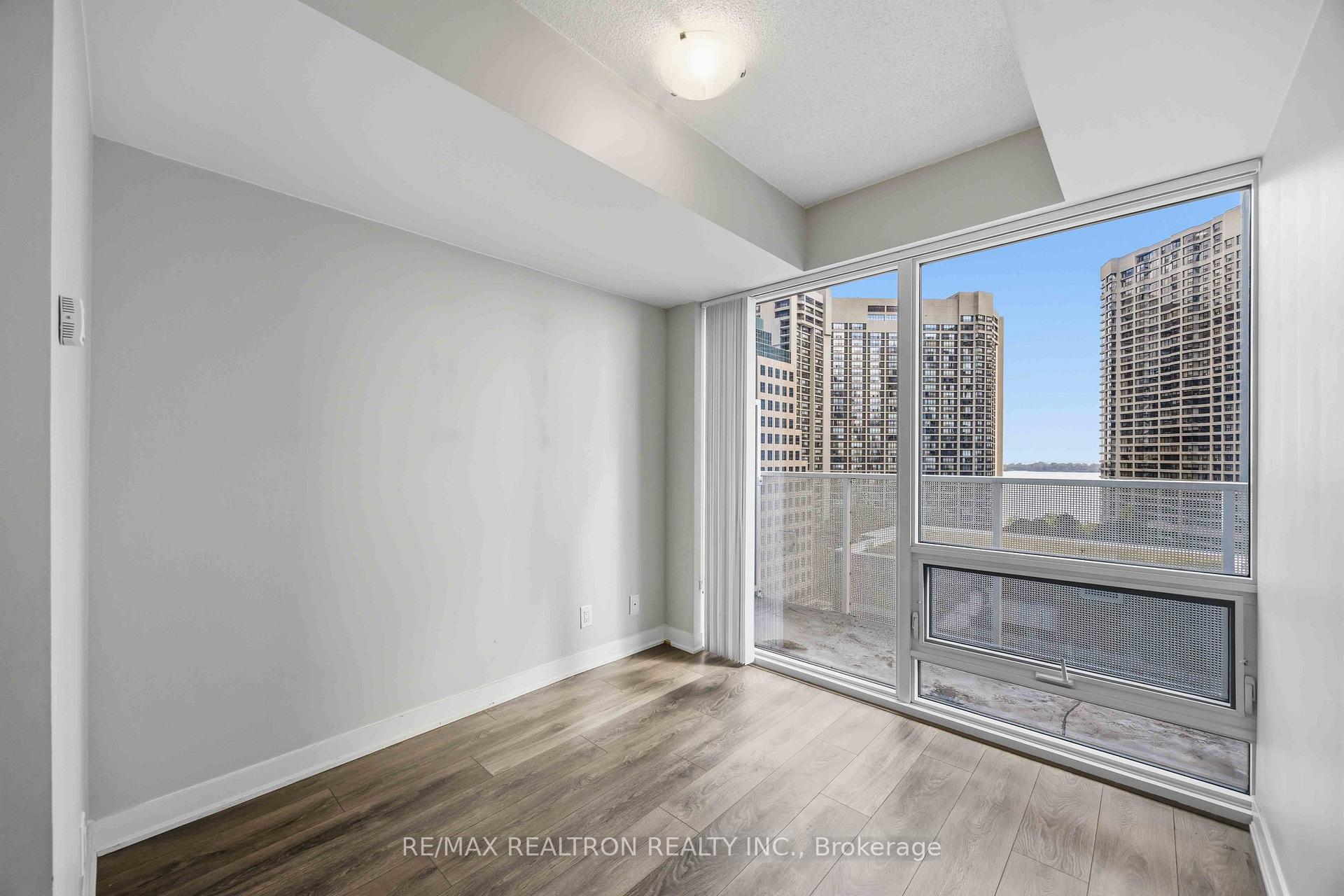Photo 13 of Unit 1410, 88 Harbour Street, Toronto, Waterfront Communities — HOMEH