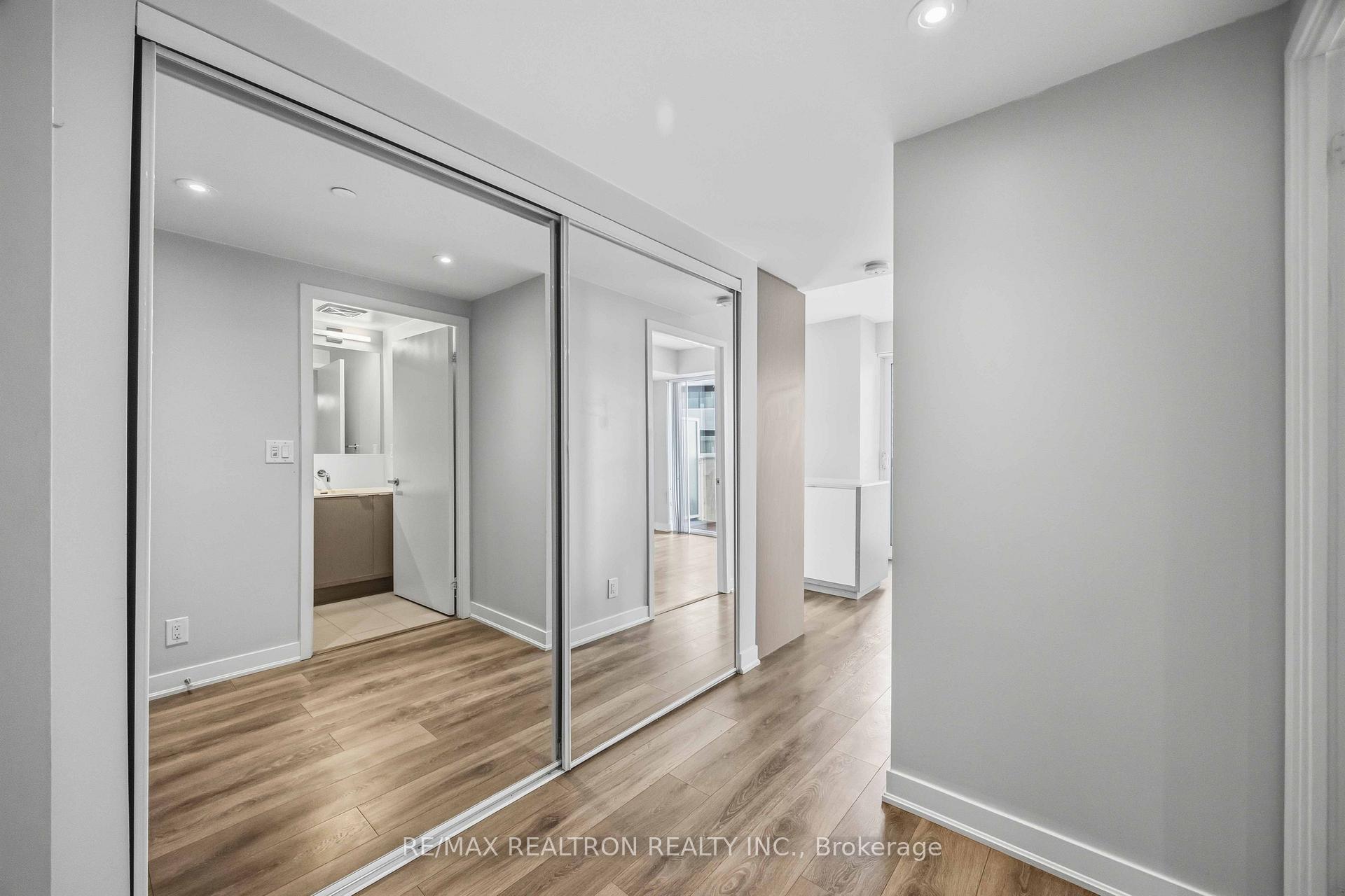Photo 21 of Unit 1410, 88 Harbour Street, Toronto, Waterfront Communities — HOMEH