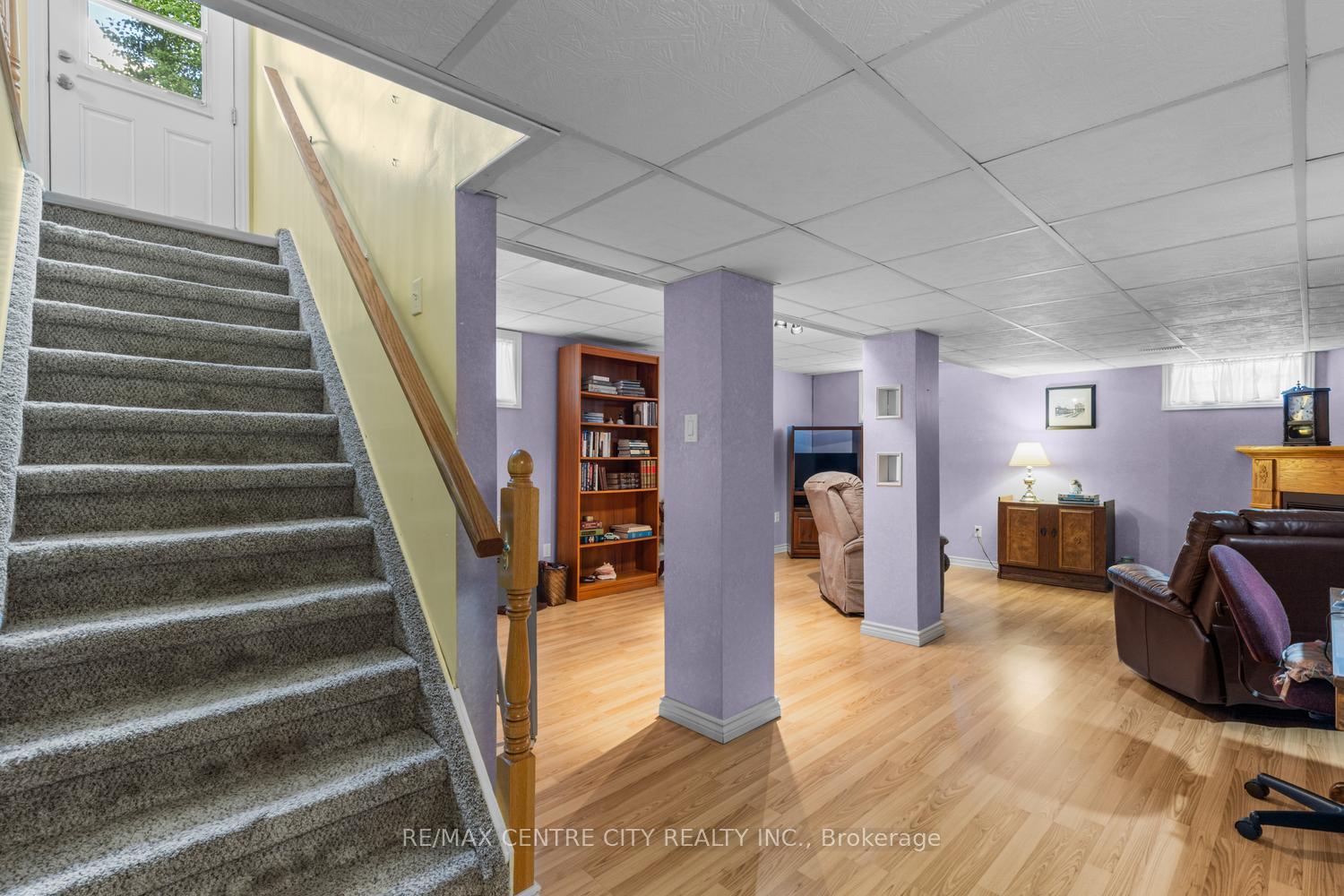 Photo 22 of 463 Exmouth Circle, London, East I — HOMEH