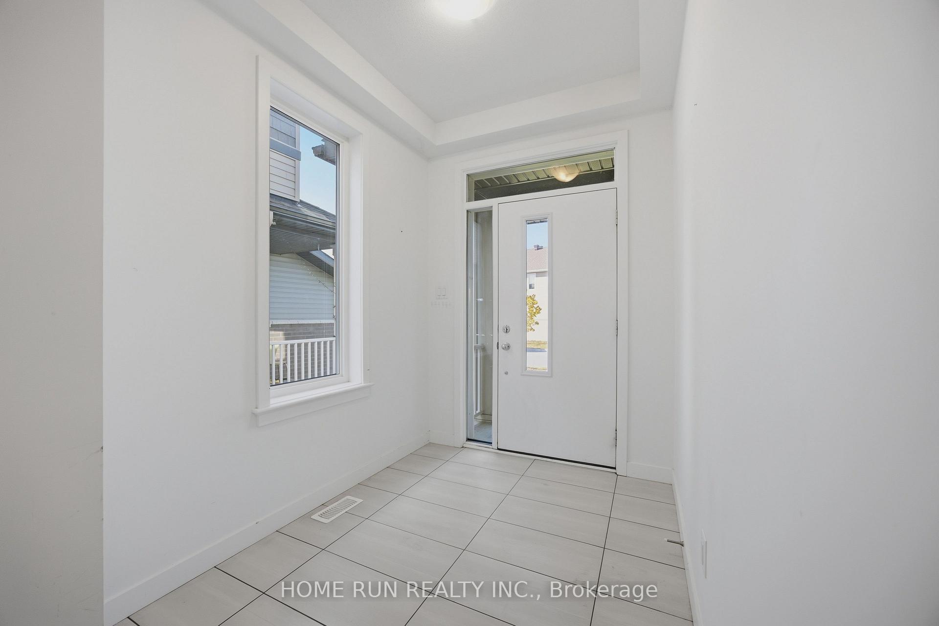 Photo 4 of 834 Paseana Place, Ottawa, Kanata - Emerald Meadows/Trailwest — HOMEH