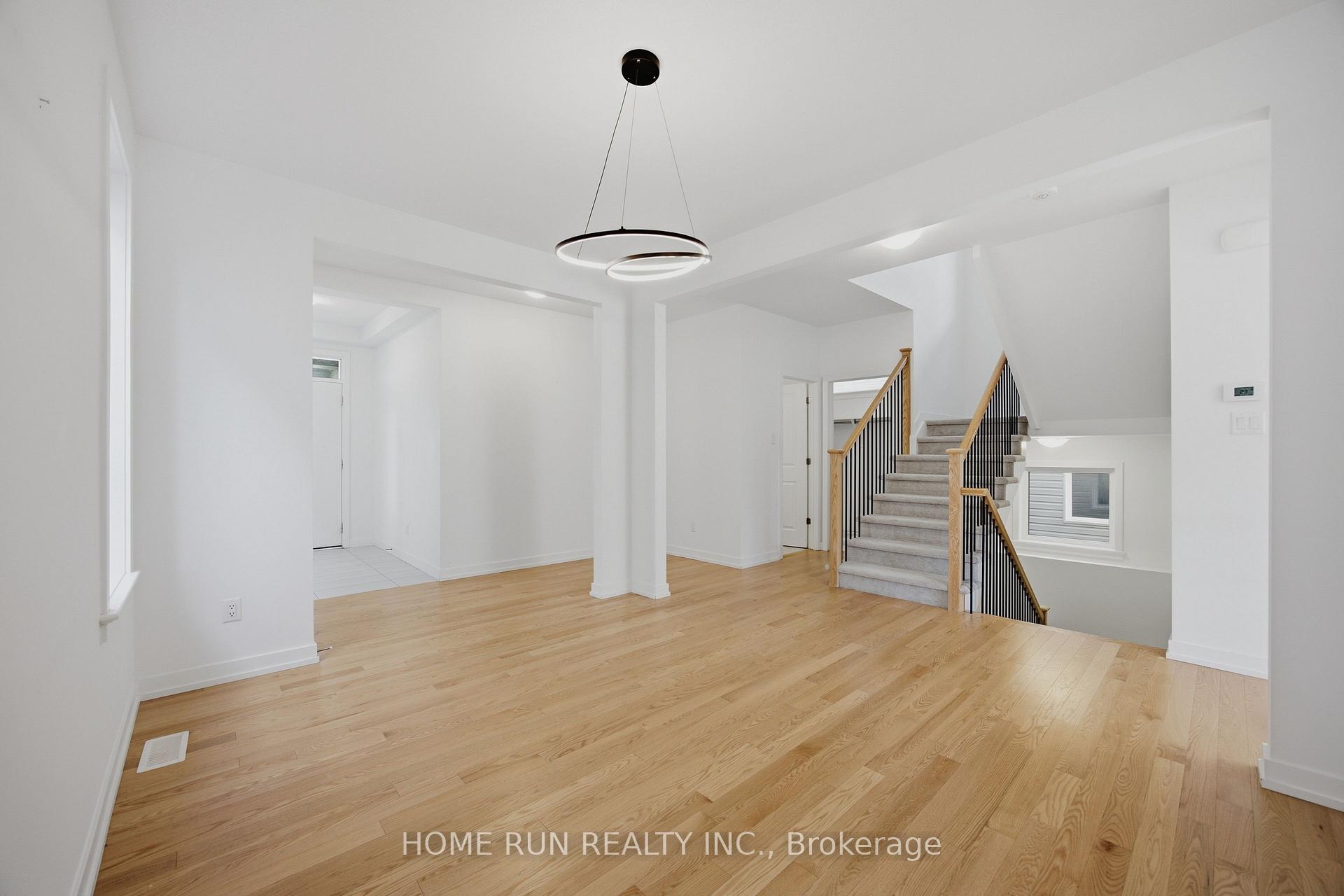 Photo 5 of 834 Paseana Place, Ottawa, Kanata - Emerald Meadows/Trailwest — HOMEH