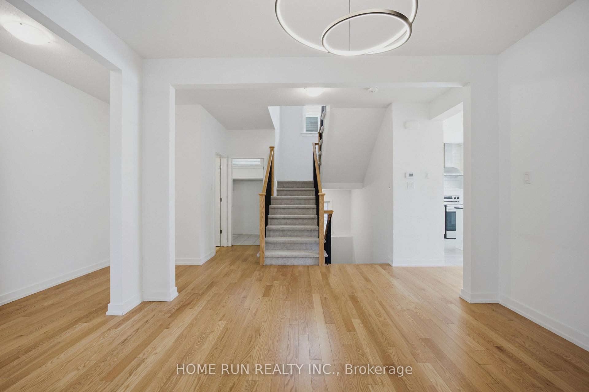 Photo 8 of 834 Paseana Place, Ottawa, Kanata - Emerald Meadows/Trailwest — HOMEH