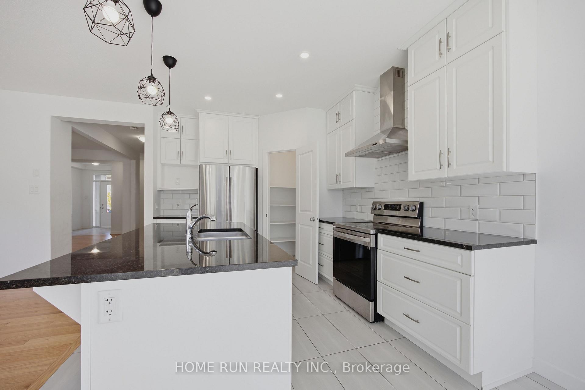 Photo 14 of 834 Paseana Place, Ottawa, Kanata - Emerald Meadows/Trailwest — HOMEH