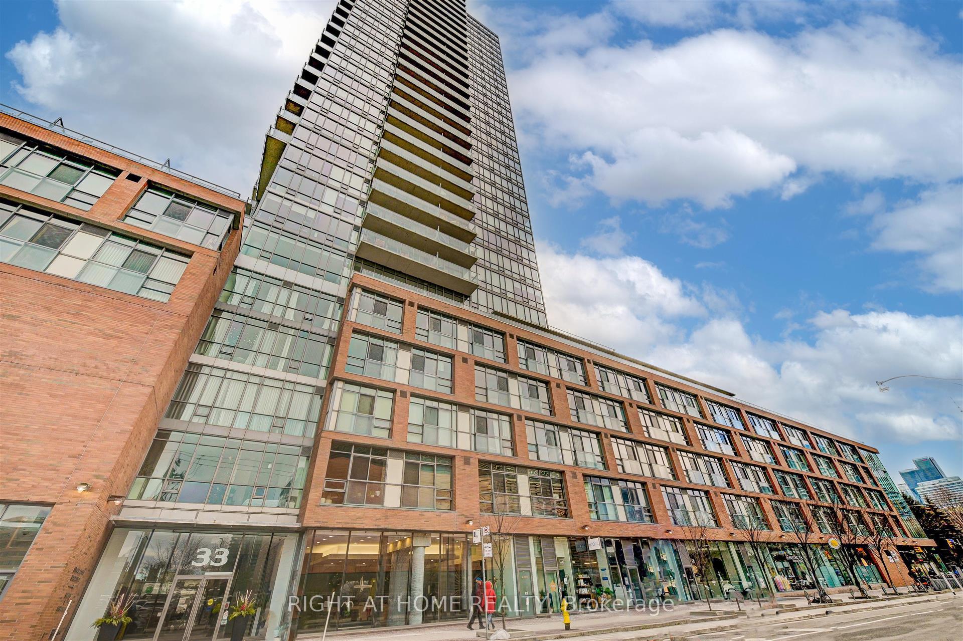 Photo 1 of Unit 1709, 33 Mill Street, Toronto, Waterfront Communities — HOMEH