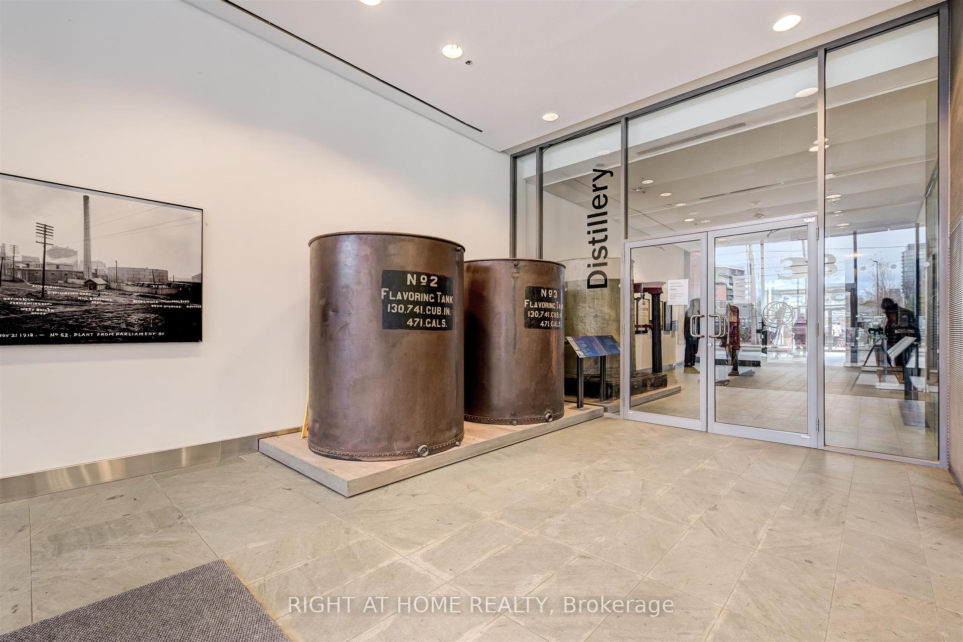 Photo 3 of Unit 1709, 33 Mill Street, Toronto, Waterfront Communities — HOMEH