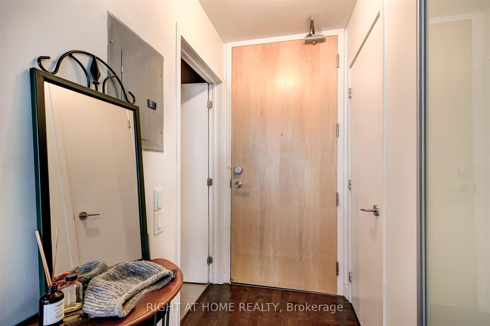 Photo 5 of Unit 1709, 33 Mill Street, Toronto, Waterfront Communities — HOMEH