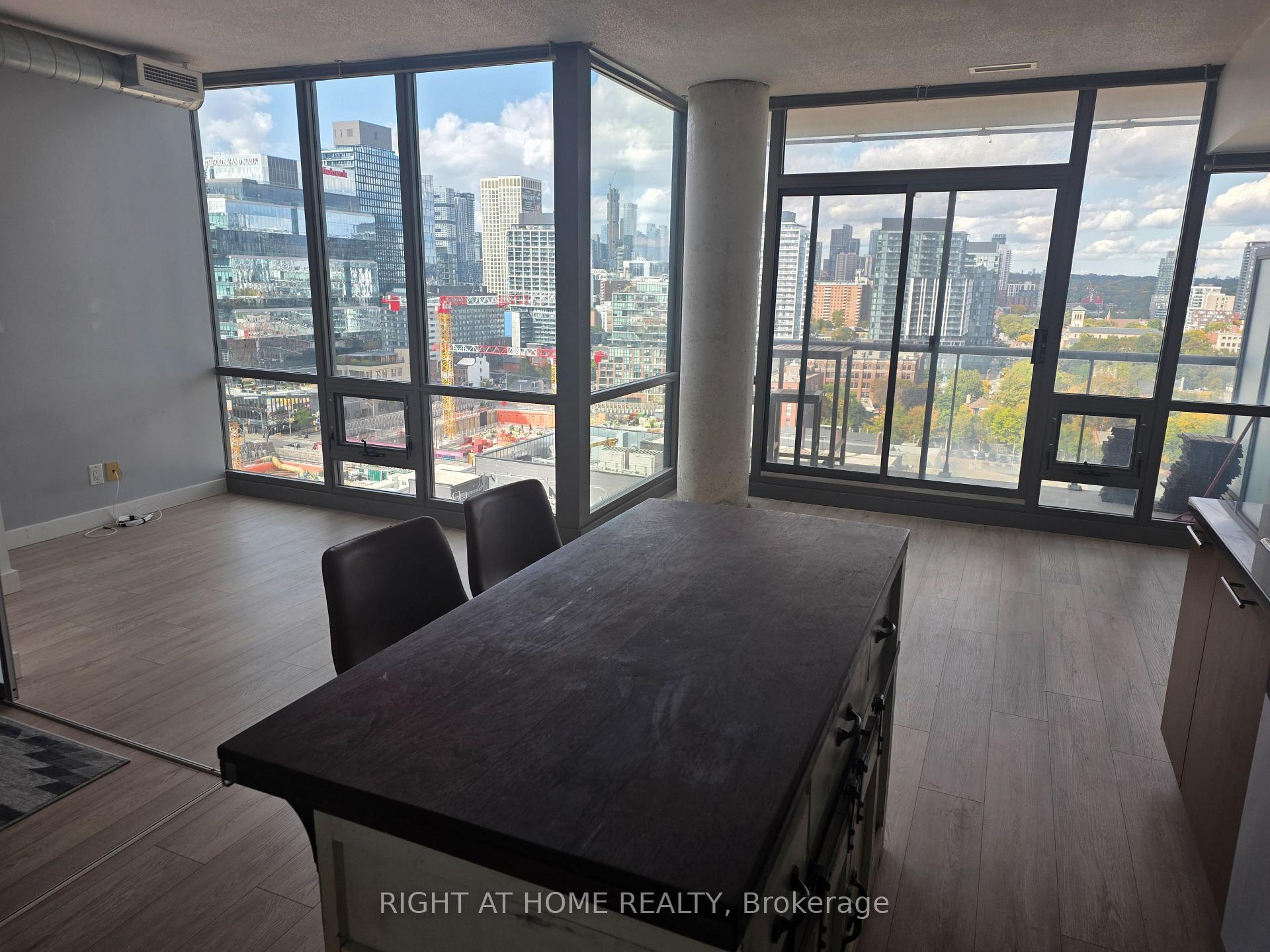 Photo 7 of Unit 1709, 33 Mill Street, Toronto, Waterfront Communities — HOMEH