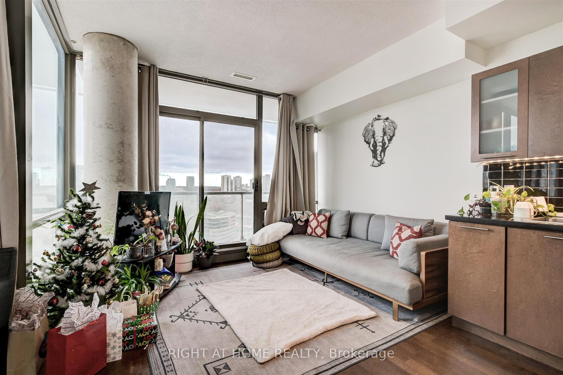 Photo 8 of Unit 1709, 33 Mill Street, Toronto, Waterfront Communities — HOMEH