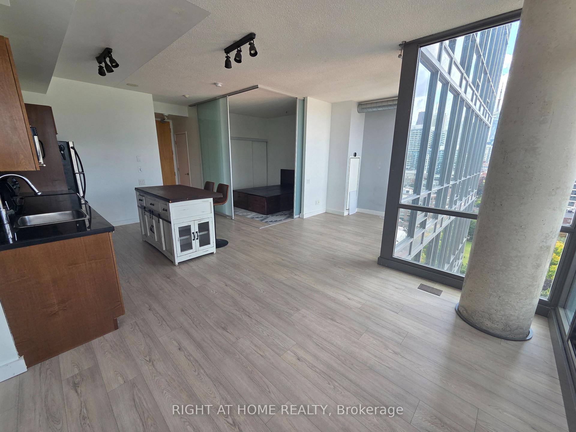 Photo 9 of Unit 1709, 33 Mill Street, Toronto, Waterfront Communities — HOMEH