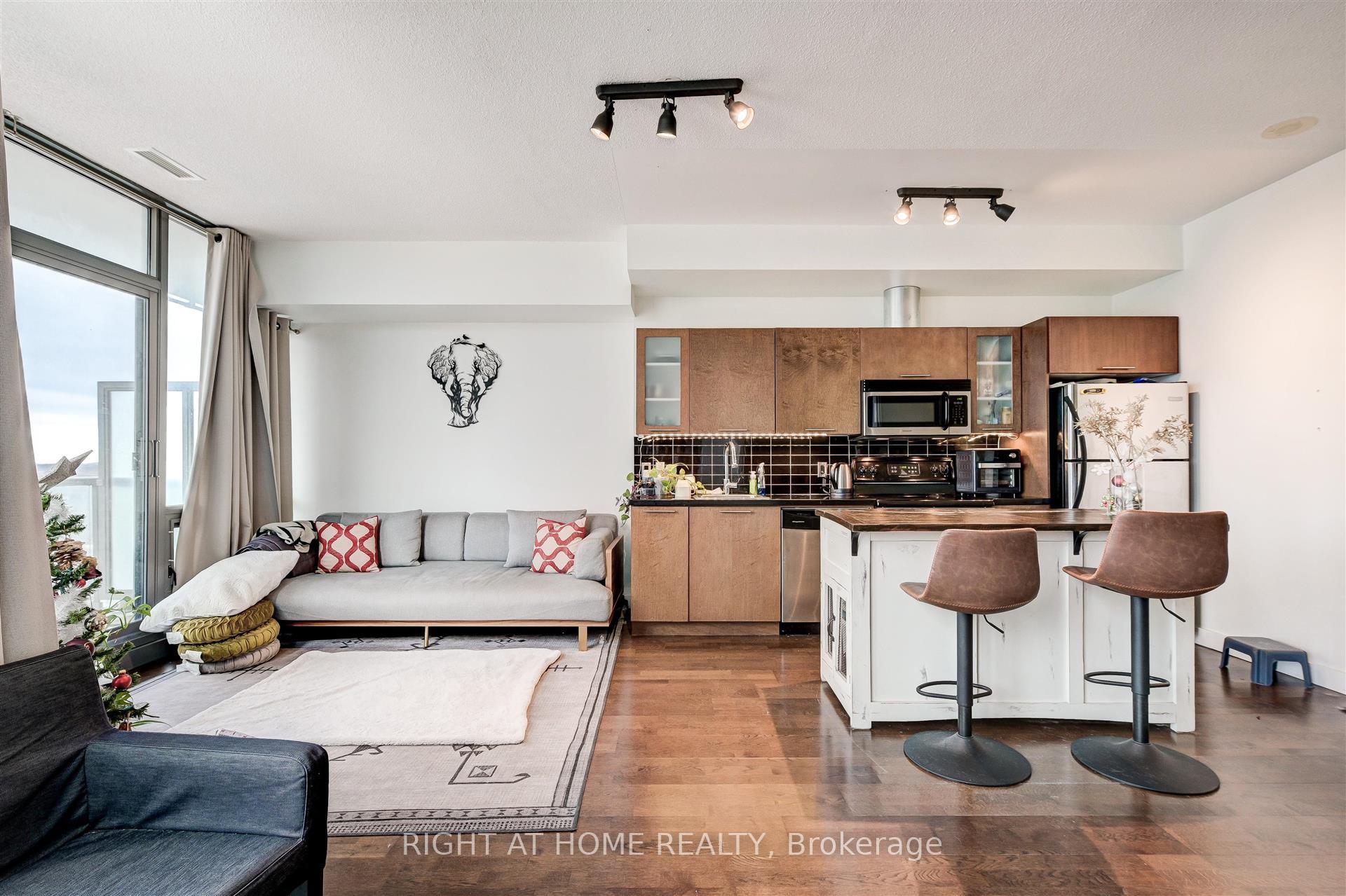 Photo 13 of Unit 1709, 33 Mill Street, Toronto, Waterfront Communities — HOMEH