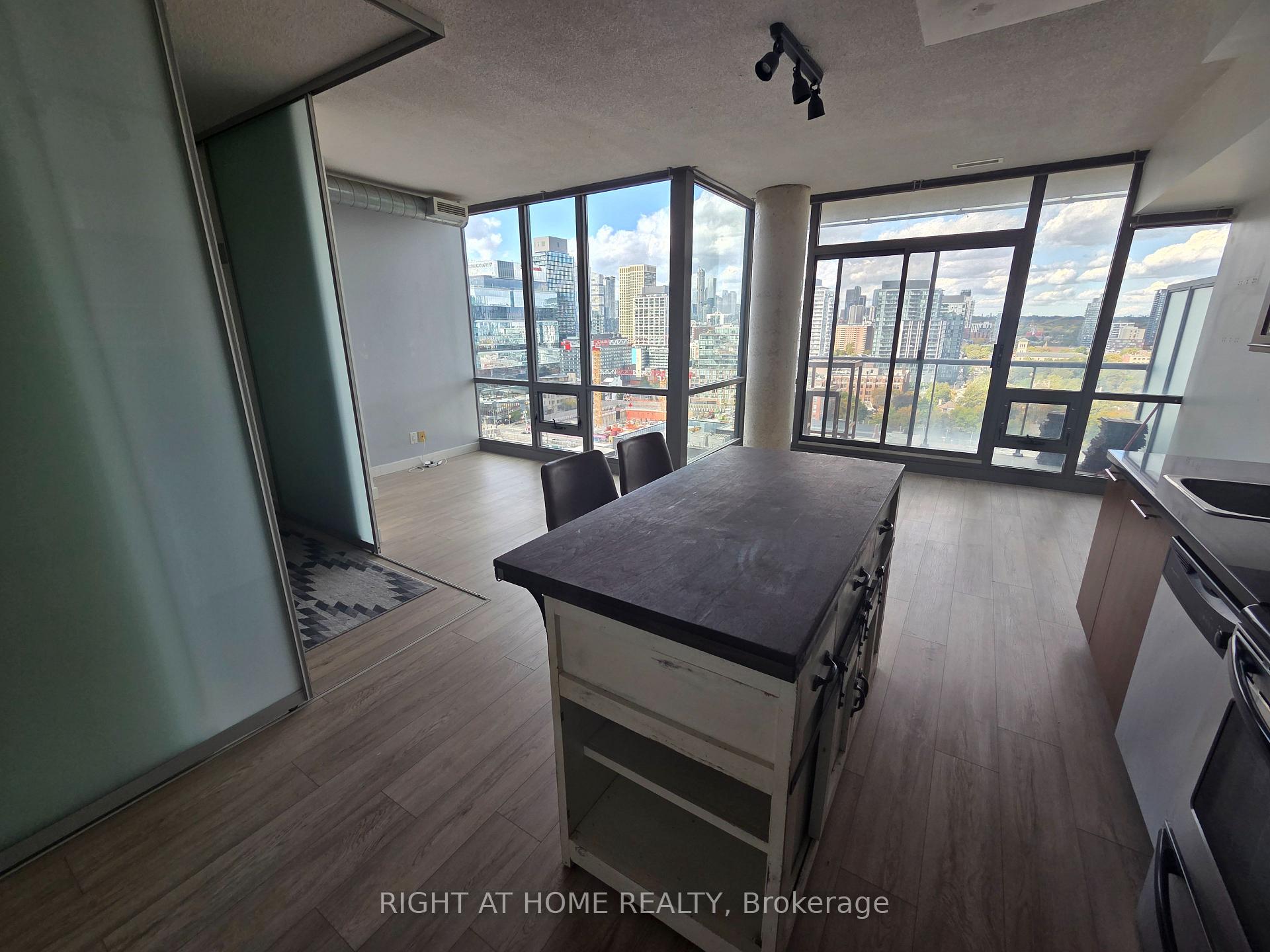 Photo 14 of Unit 1709, 33 Mill Street, Toronto, Waterfront Communities — HOMEH