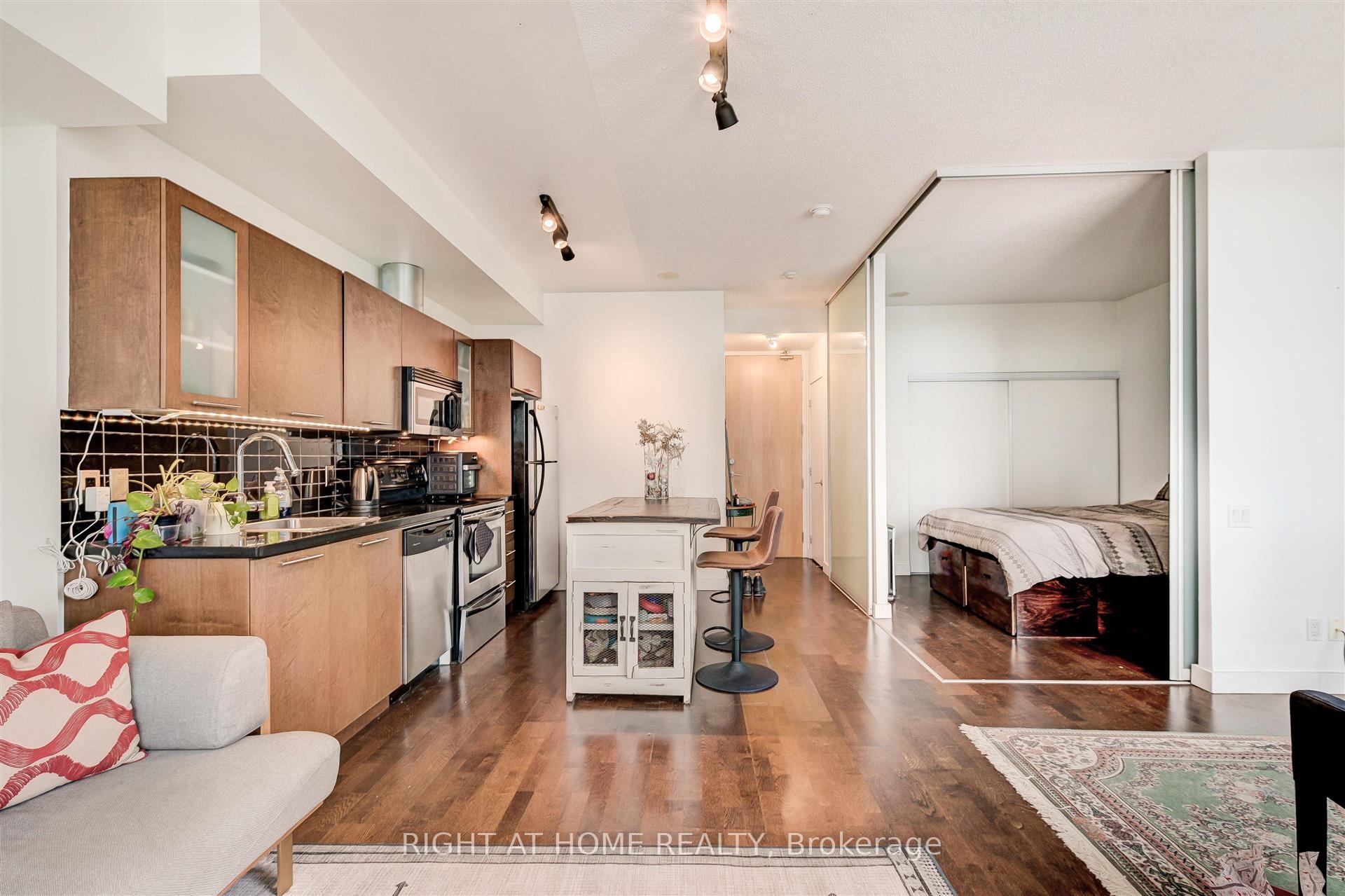 Photo 16 of Unit 1709, 33 Mill Street, Toronto, Waterfront Communities — HOMEH