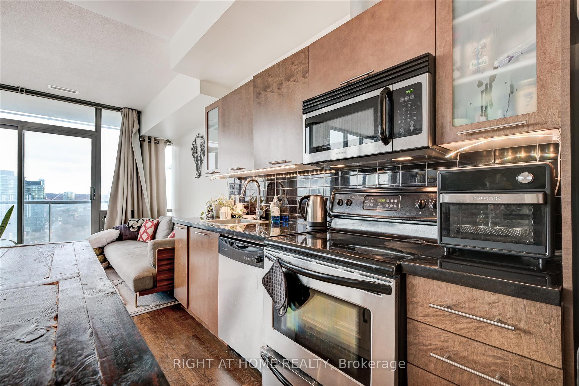 Photo 19 of Unit 1709, 33 Mill Street, Toronto, Waterfront Communities — HOMEH
