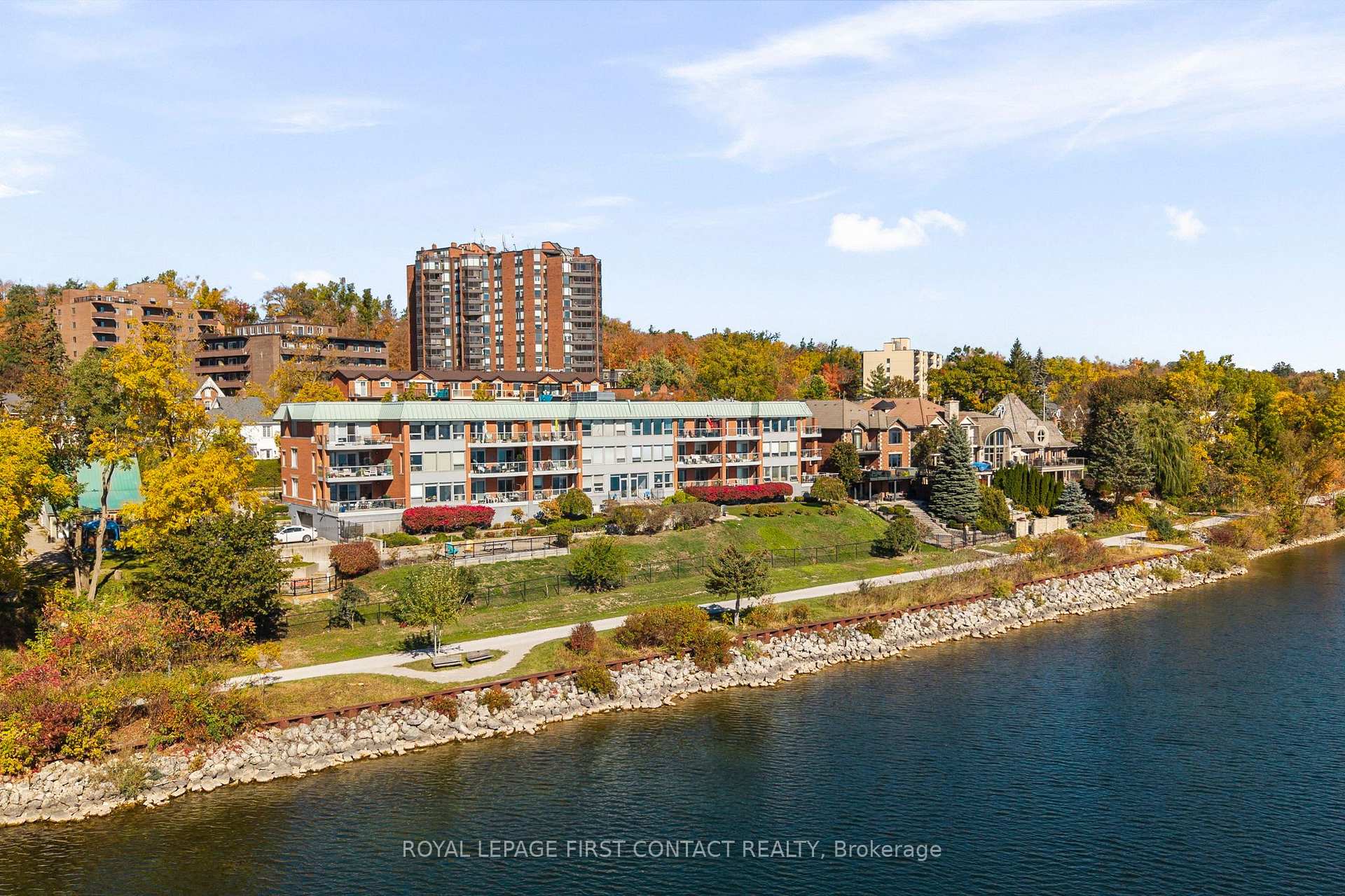 Photo 1 of Unit 308, 21 Kempenfelt Drive, Barrie, North Shore — HOMEH