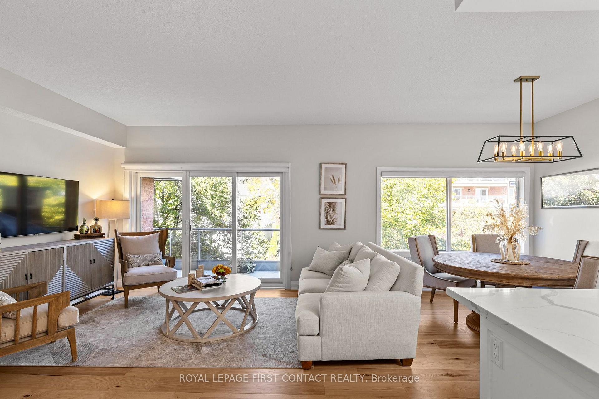 Photo 4 of Unit 308, 21 Kempenfelt Drive, Barrie, North Shore — HOMEH