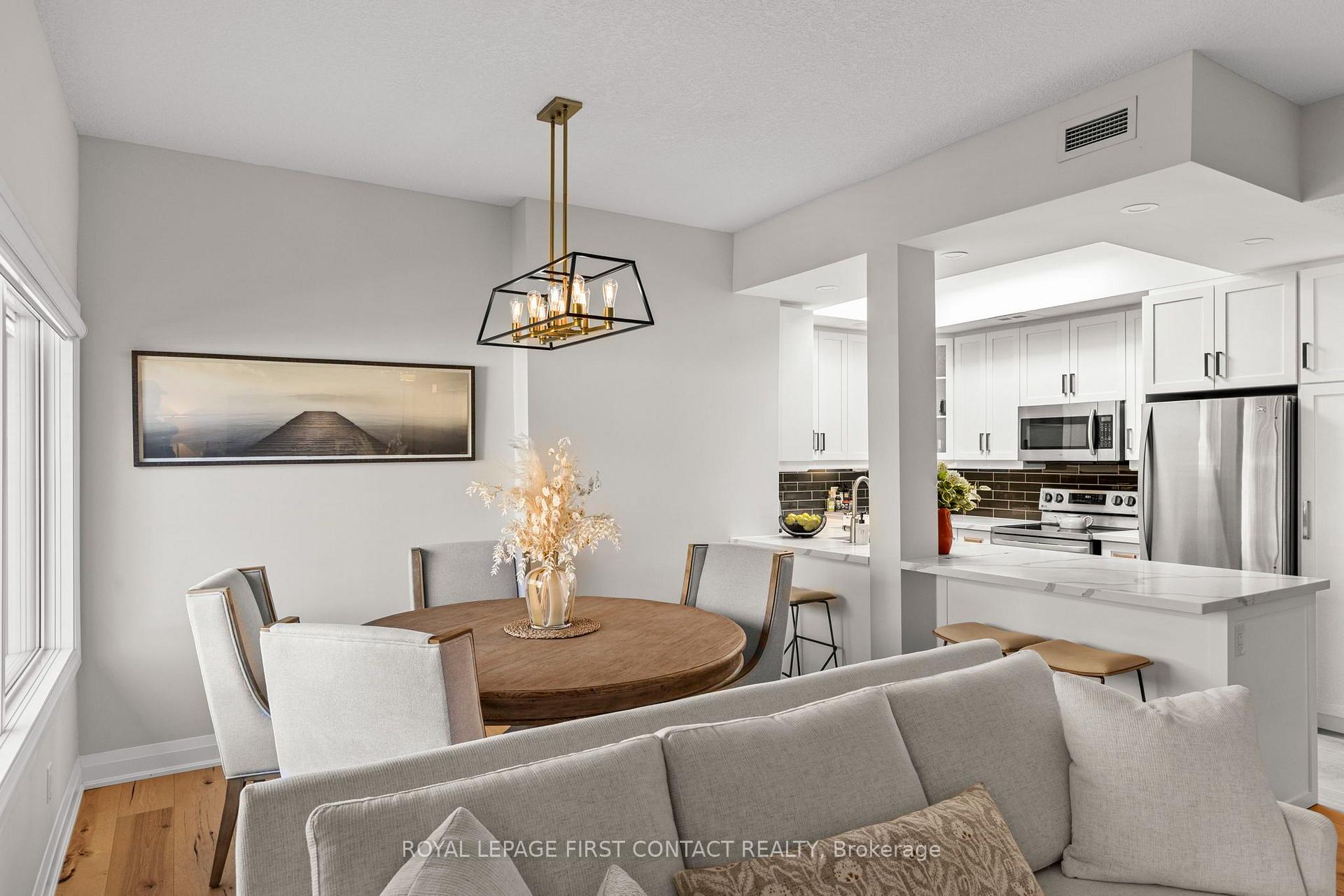 Photo 13 of Unit 308, 21 Kempenfelt Drive, Barrie, North Shore — HOMEH