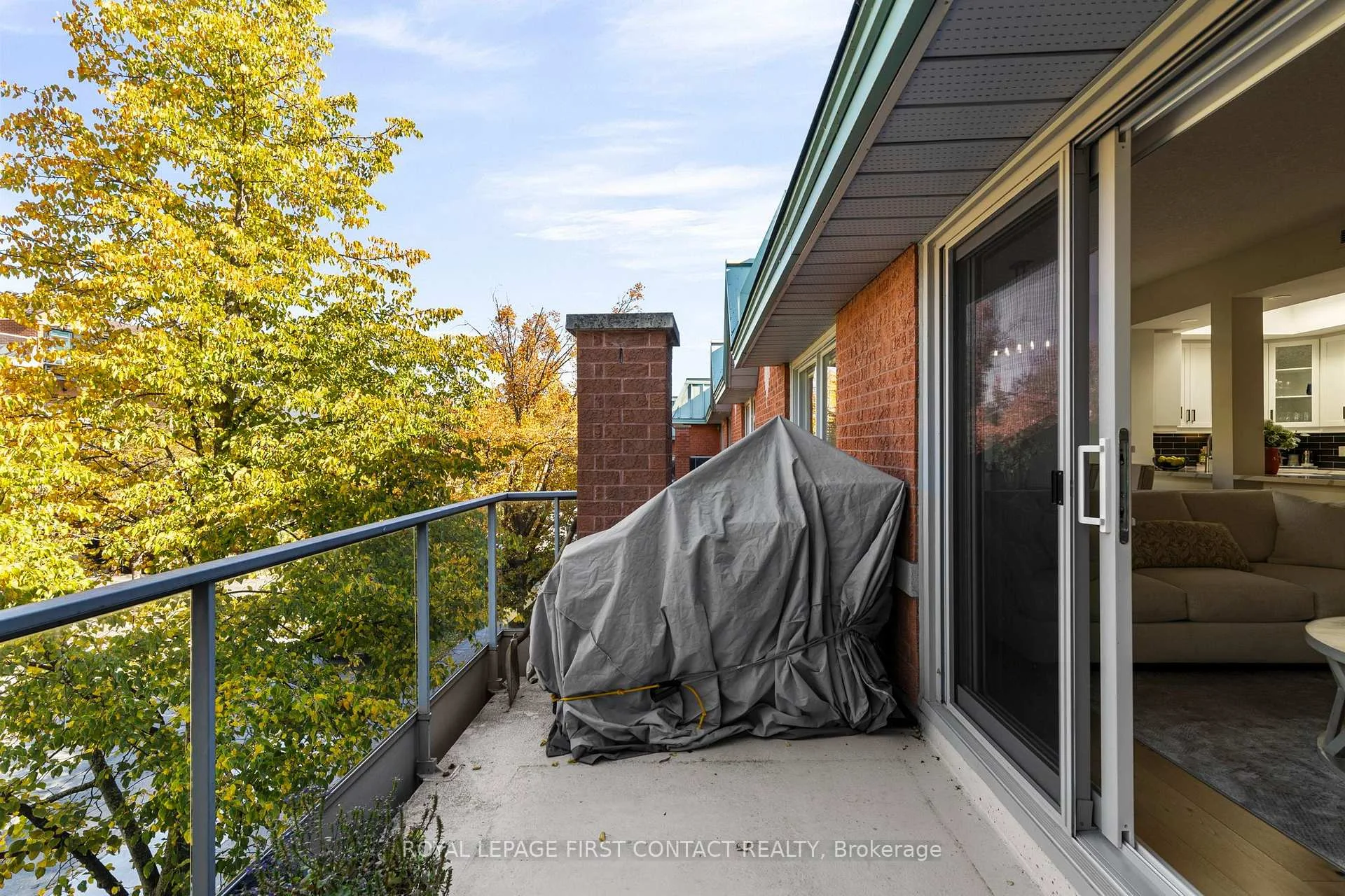 Photo 18 of Unit 308, 21 Kempenfelt Drive, Barrie, North Shore — HOMEH