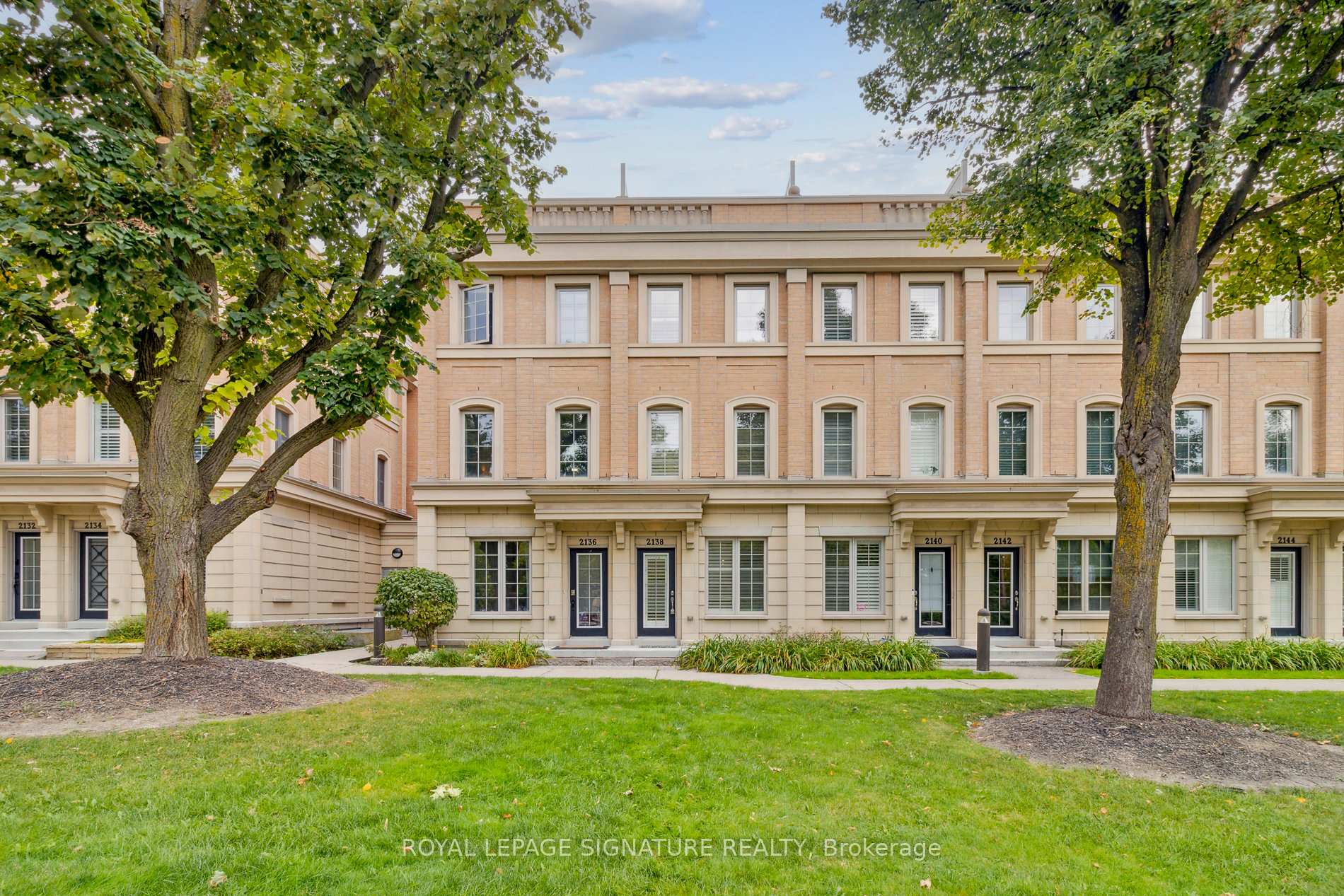 Photo of Unit 157, 2138 Bayview Avenue