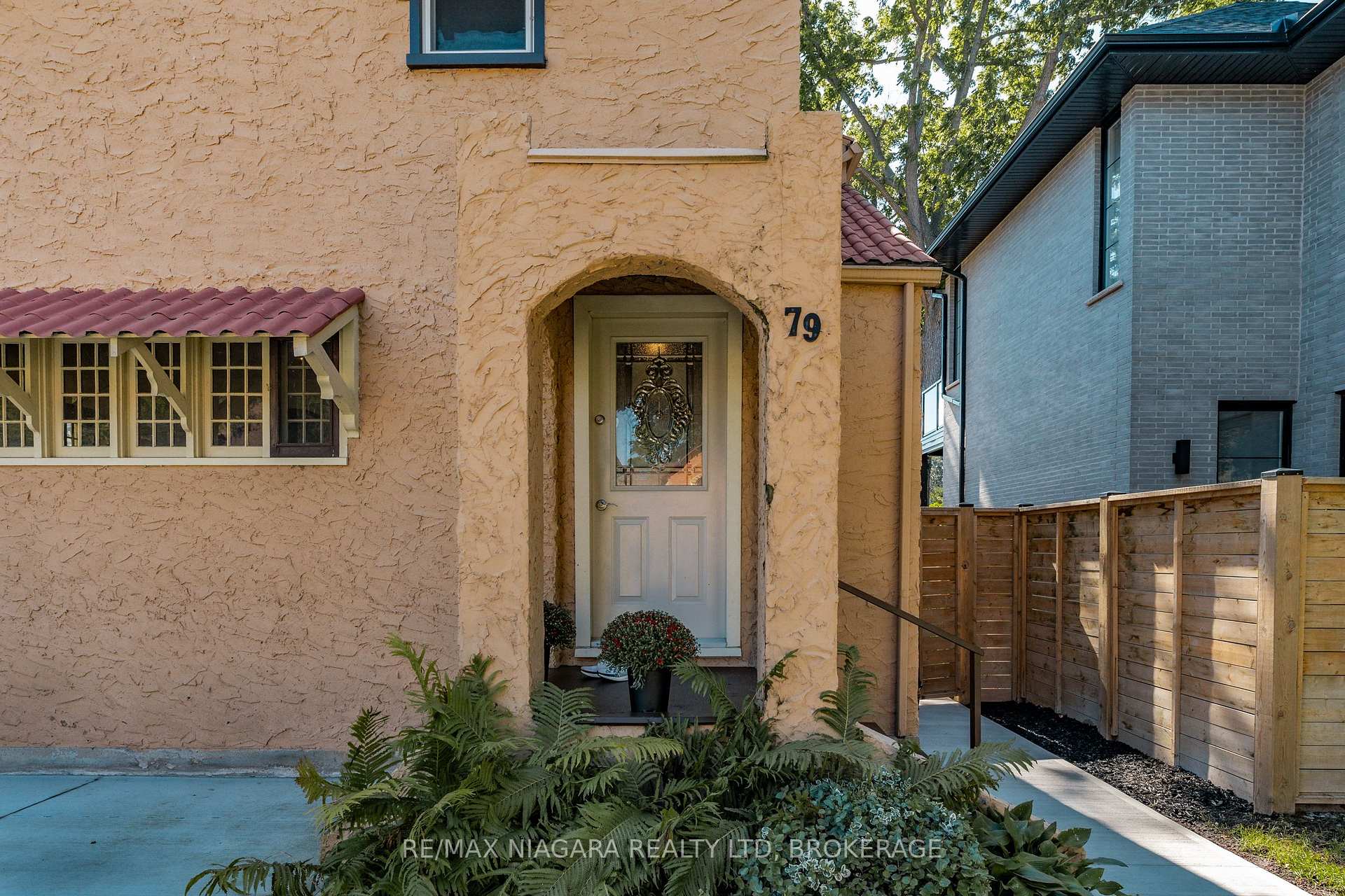 Photo 2 of 79 Main Street, St. Catharines, Port Dalhousie — HOMEH