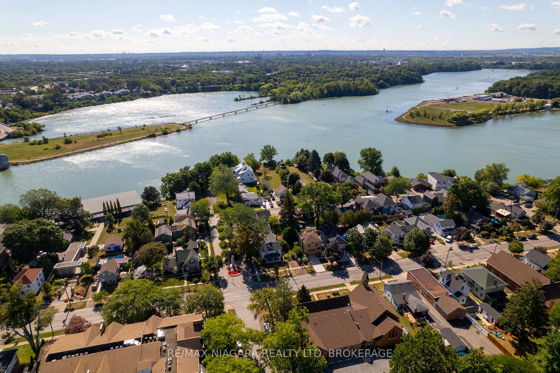 Photo 14 of 79 Main Street, St. Catharines, Port Dalhousie — HOMEH