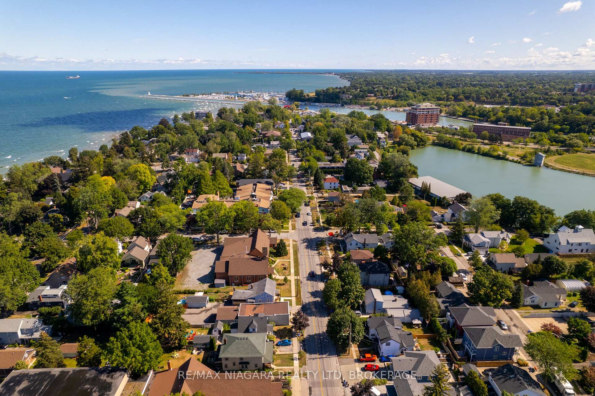 Photo 15 of 79 Main Street, St. Catharines, Port Dalhousie — HOMEH