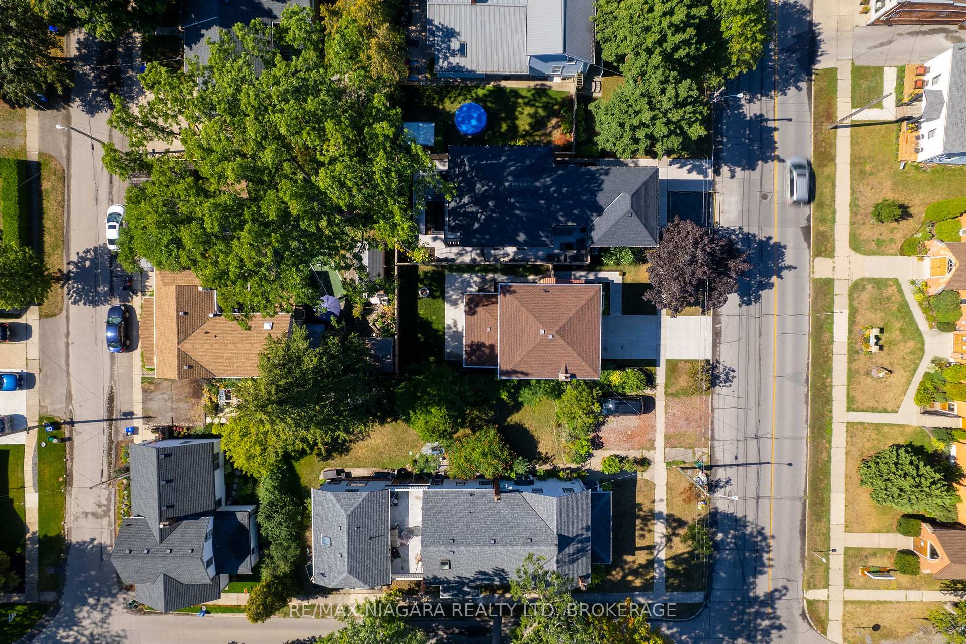 Photo 16 of 79 Main Street, St. Catharines, Port Dalhousie — HOMEH