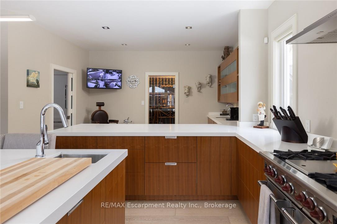 Photo 13 of 287 MacDonald Road, Oakville, Old Oakville — HOMEH