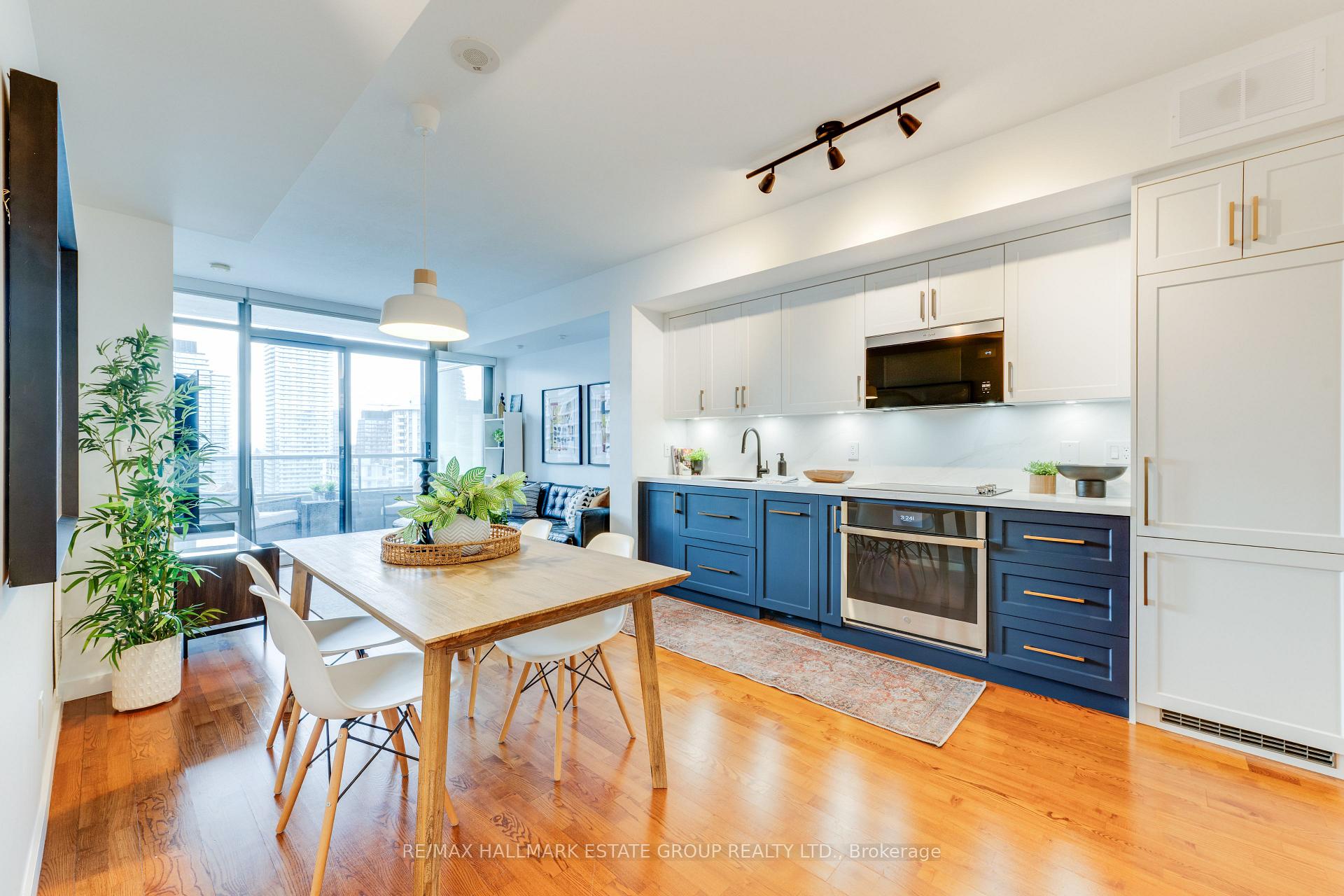Photo 6 of Unit 2201, 285 Mutual Street, Toronto, Church-Yonge Corridor — HOMEH