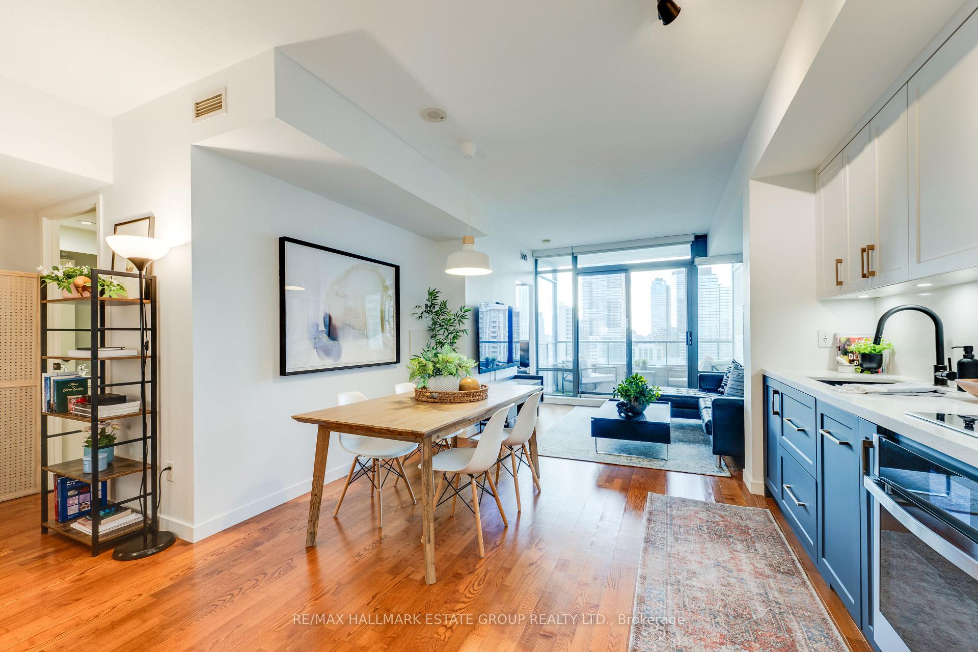 Photo 7 of Unit 2201, 285 Mutual Street, Toronto, Church-Yonge Corridor — HOMEH