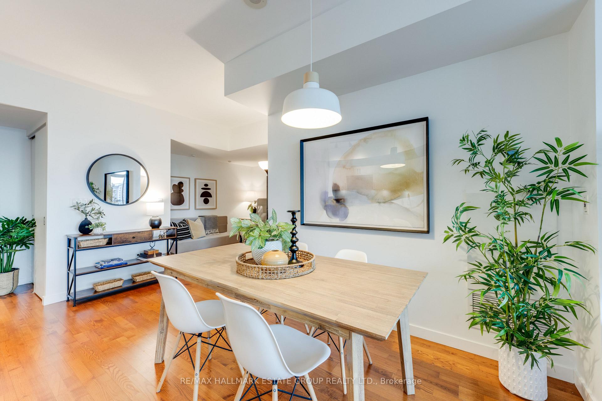 Photo 8 of Unit 2201, 285 Mutual Street, Toronto, Church-Yonge Corridor — HOMEH