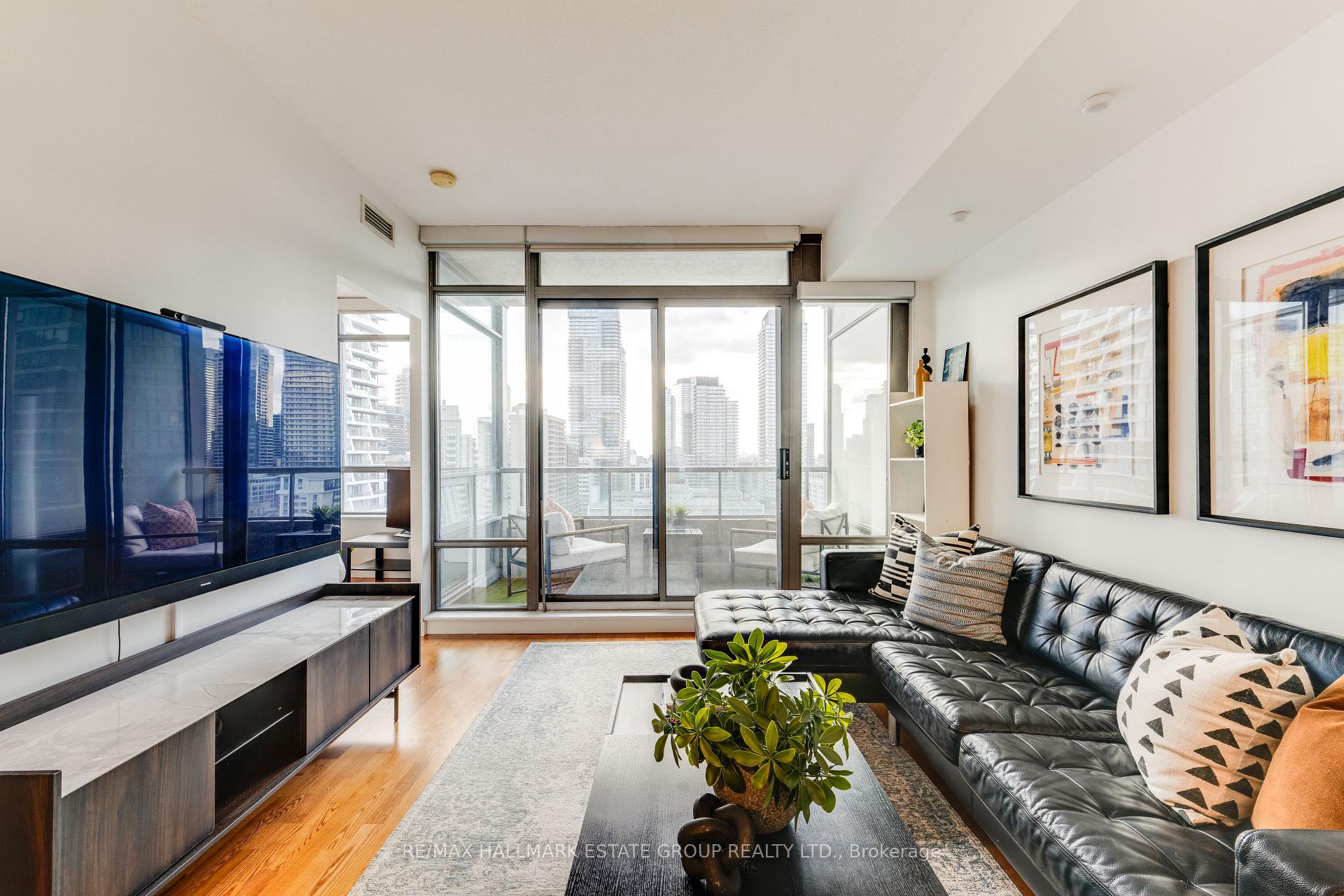 Photo 13 of Unit 2201, 285 Mutual Street, Toronto, Church-Yonge Corridor — HOMEH