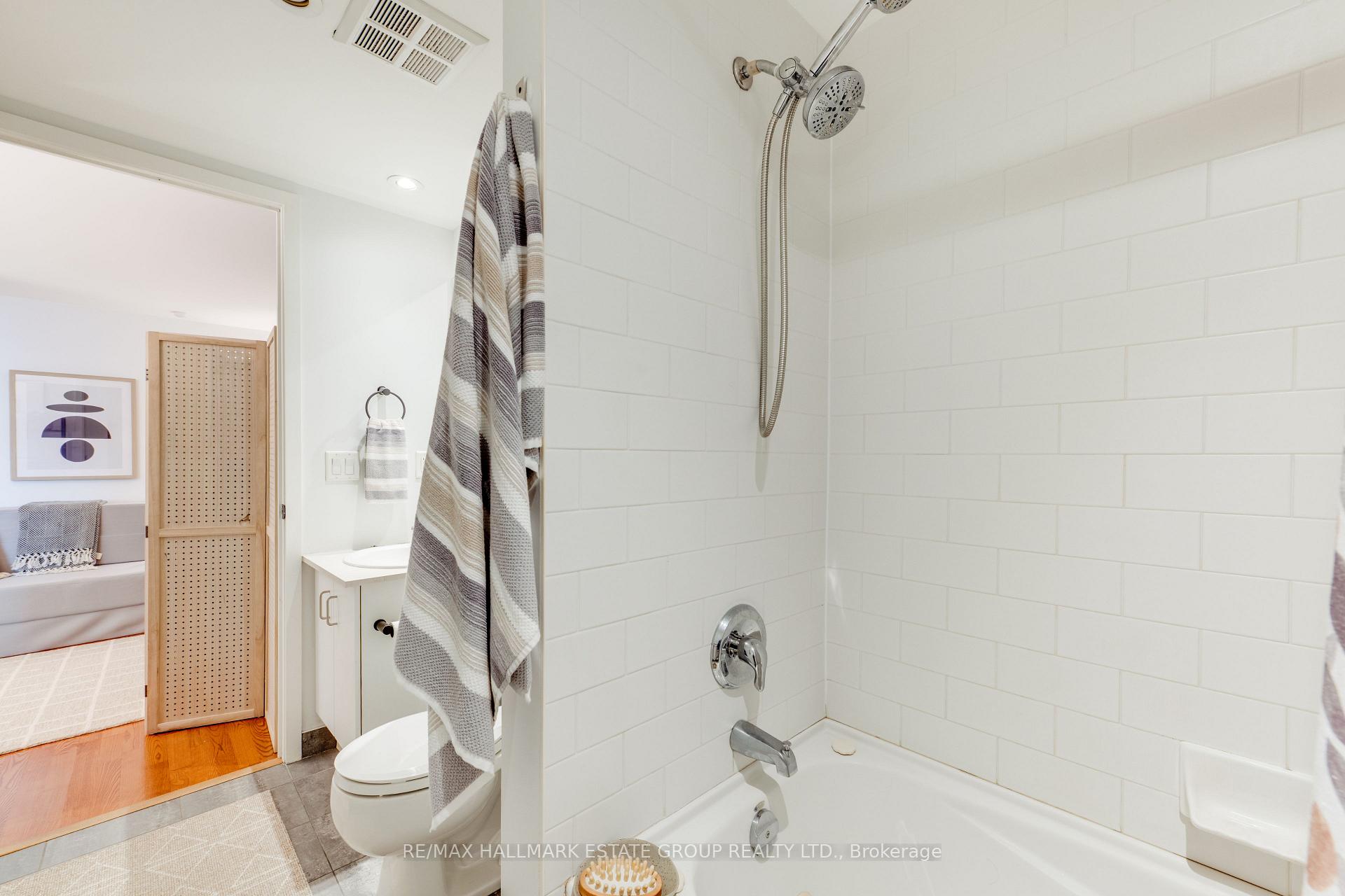Photo 32 of Unit 2201, 285 Mutual Street, Toronto, Church-Yonge Corridor — HOMEH