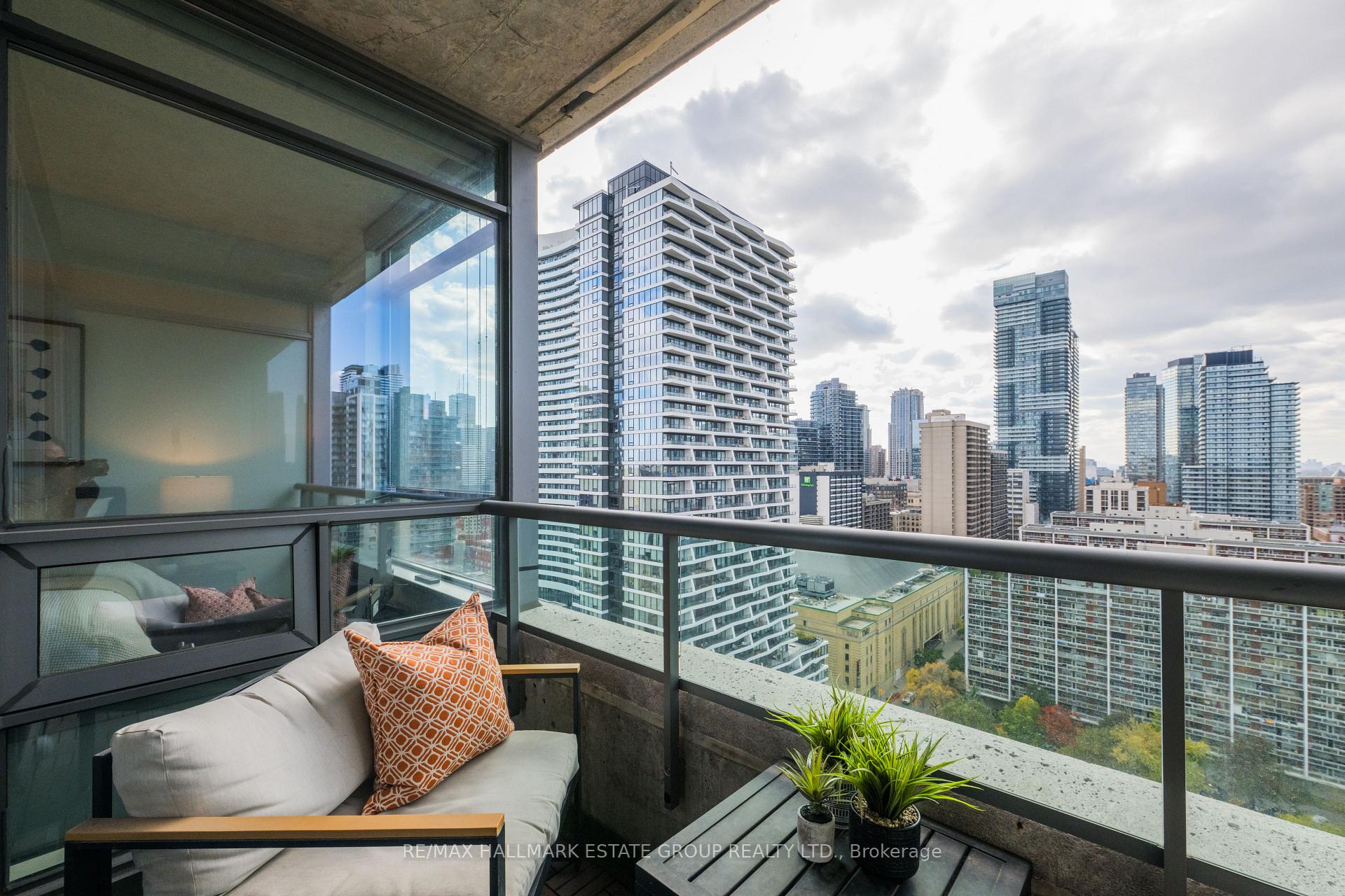 Photo 34 of Unit 2201, 285 Mutual Street, Toronto, Church-Yonge Corridor — HOMEH