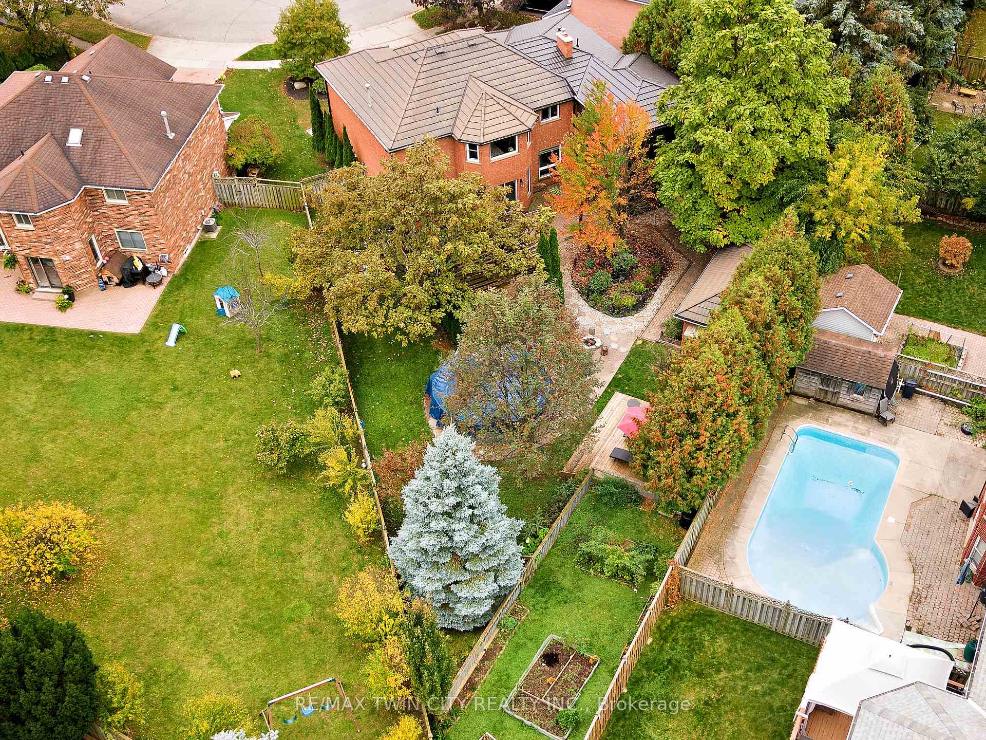 Photo 48 of 98 Wallace Drive, Cambridge, Fiddlesticks — HOMEH