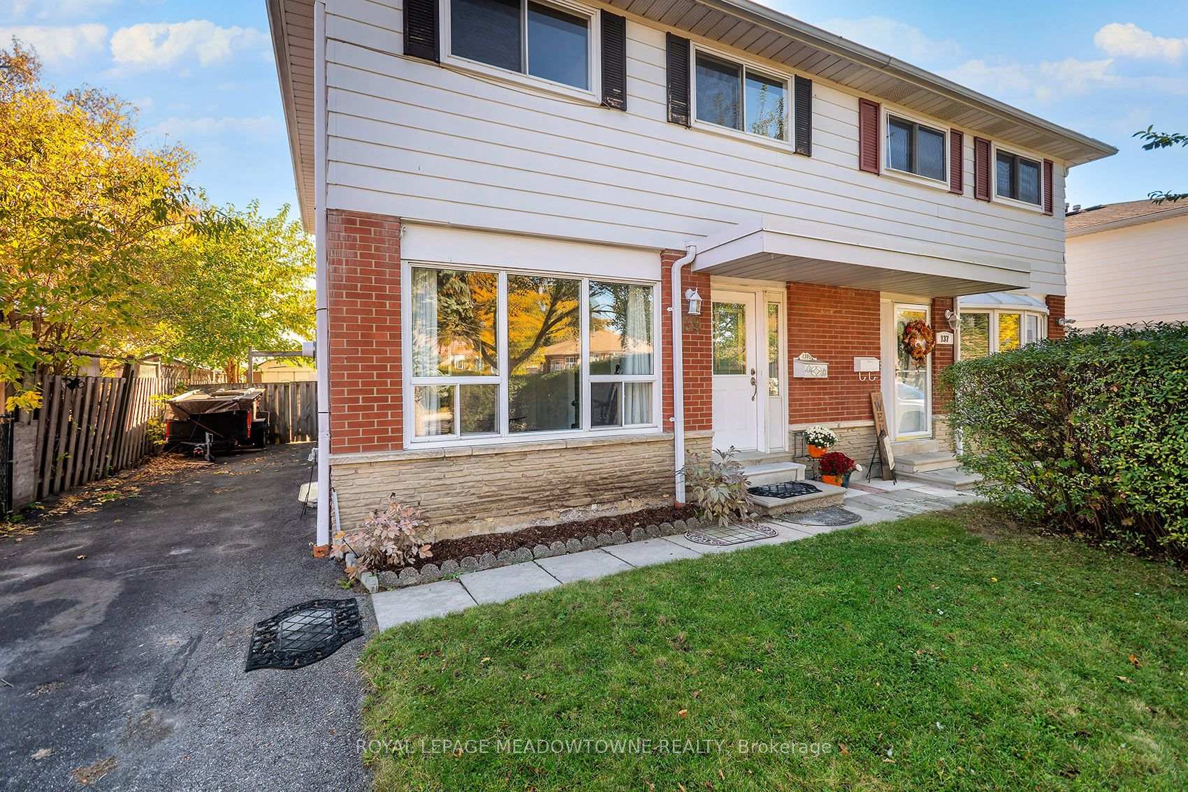 Photo 5 of 139 Archdekin Drive, Brampton, Queen Street Corridor — HOMEH