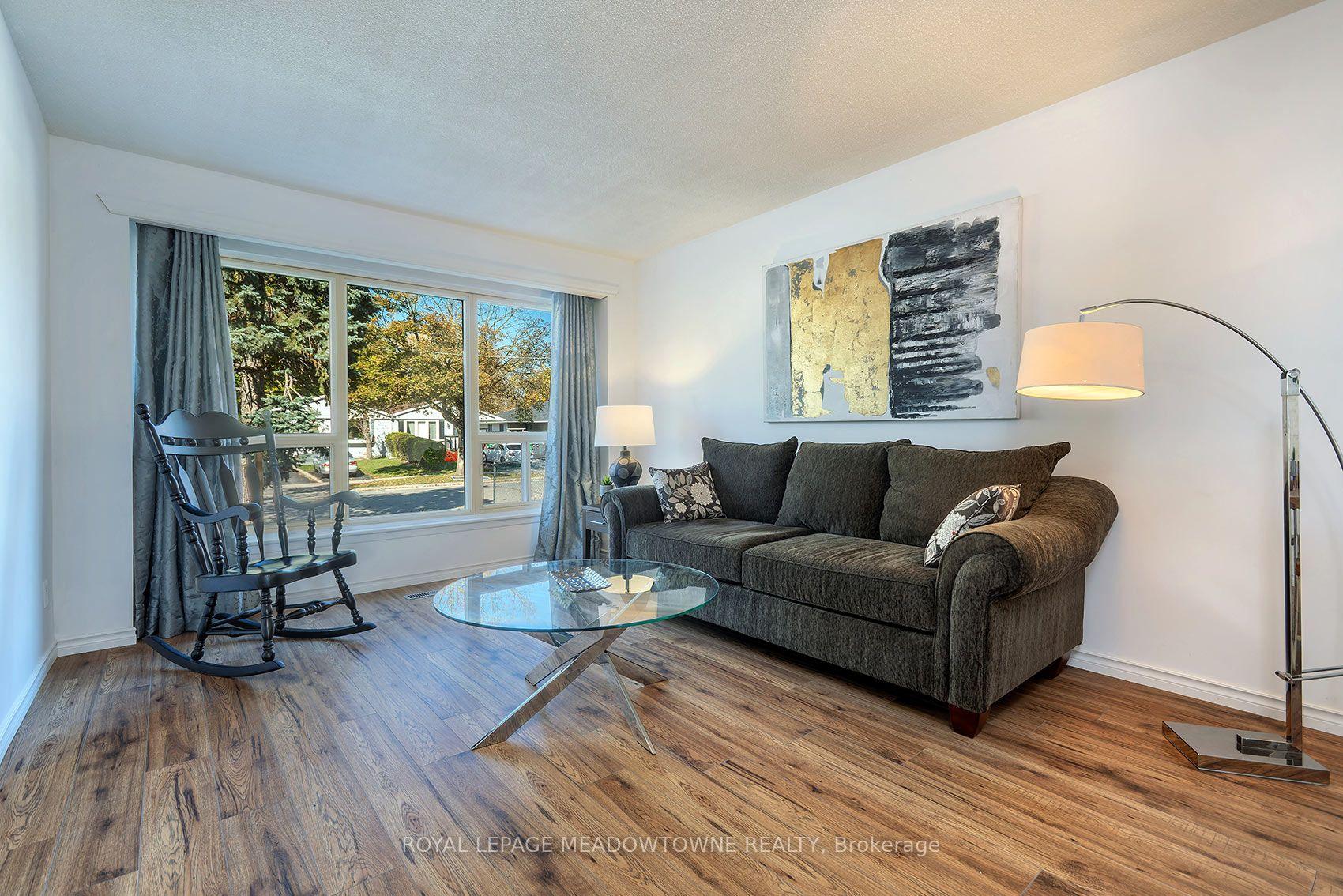 Photo 10 of 139 Archdekin Drive, Brampton, Queen Street Corridor — HOMEH