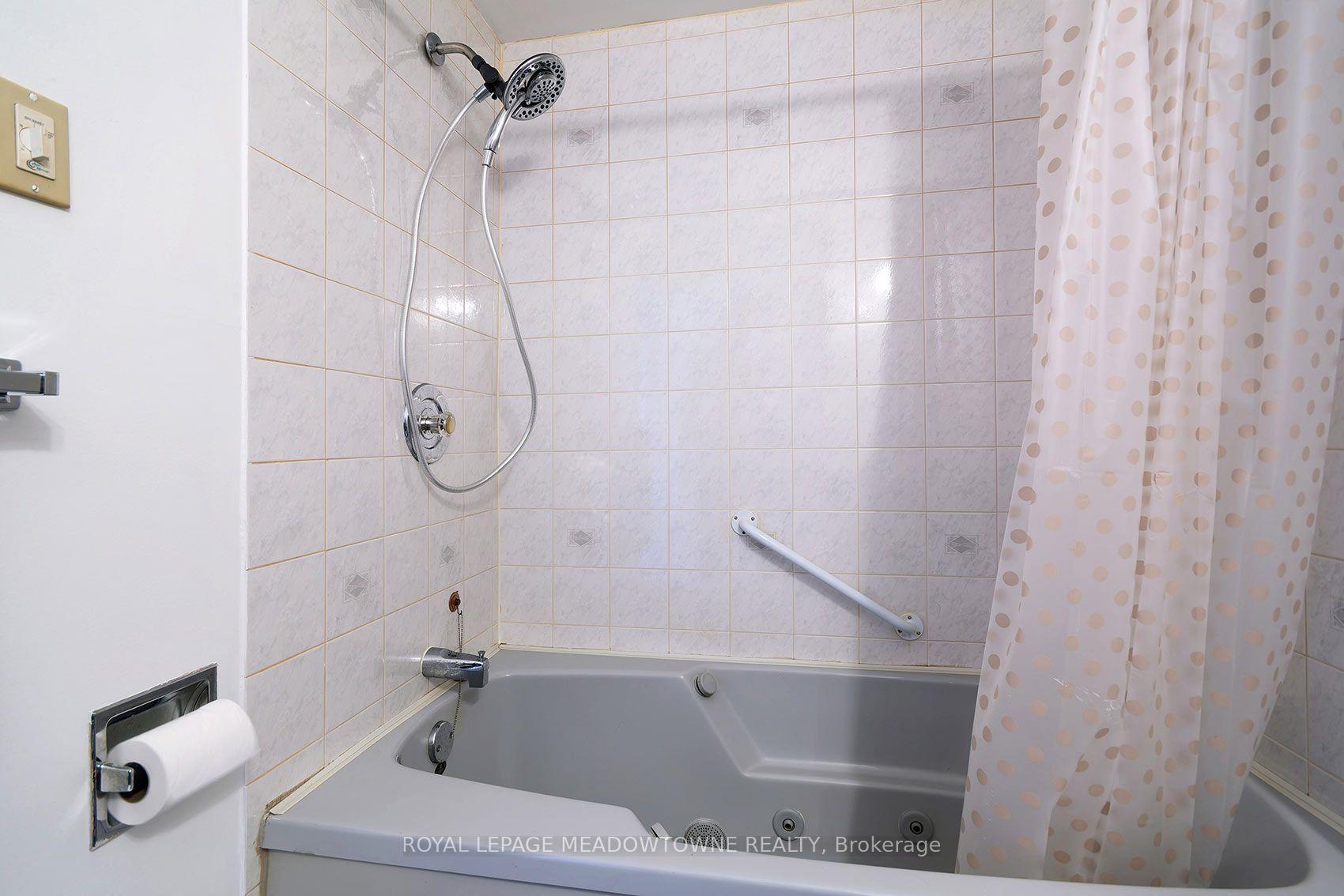 Photo 30 of 139 Archdekin Drive, Brampton, Queen Street Corridor — HOMEH