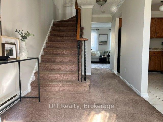 Photo 2 of 420 Cobblehill Drive, Oshawa, Pinecrest — HOMEH