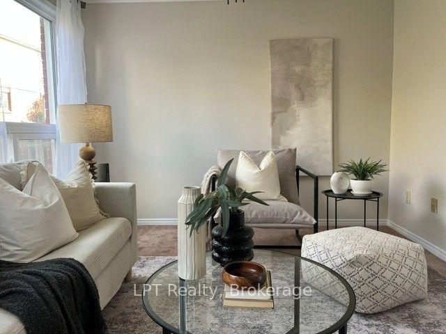 Photo 8 of 420 Cobblehill Drive, Oshawa, Pinecrest — HOMEH
