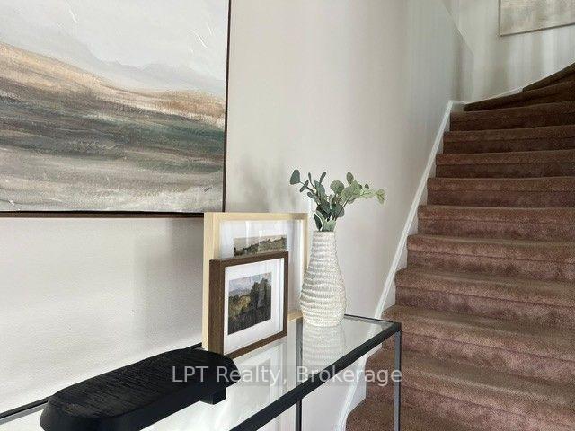 Photo 12 of 420 Cobblehill Drive, Oshawa, Pinecrest — HOMEH