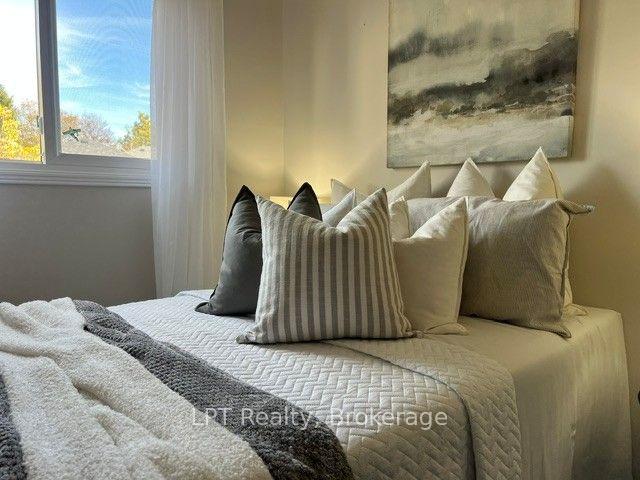 Photo 17 of 420 Cobblehill Drive, Oshawa, Pinecrest — HOMEH