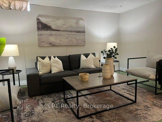 Photo 24 of 420 Cobblehill Drive, Oshawa, Pinecrest — HOMEH