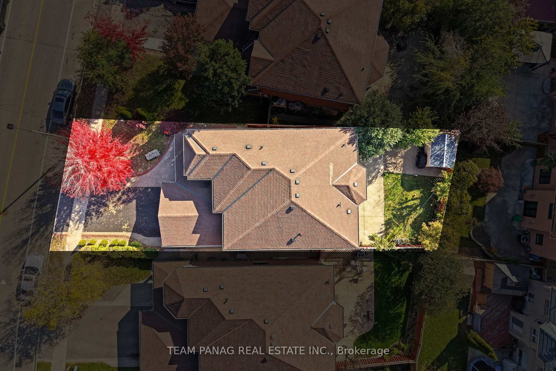 Photo 2 of 202 Fernforest Drive, Brampton, Sandringham-Wellington — HOMEH