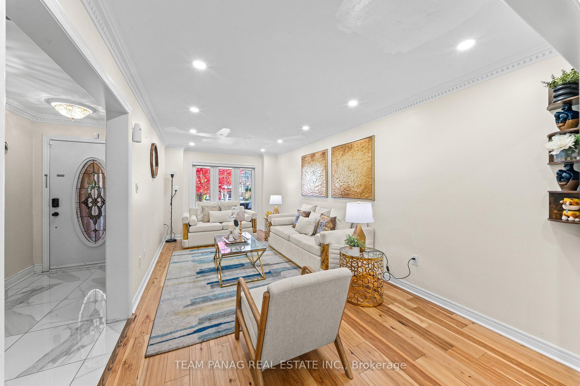 Photo 11 of 202 Fernforest Drive, Brampton, Sandringham-Wellington — HOMEH