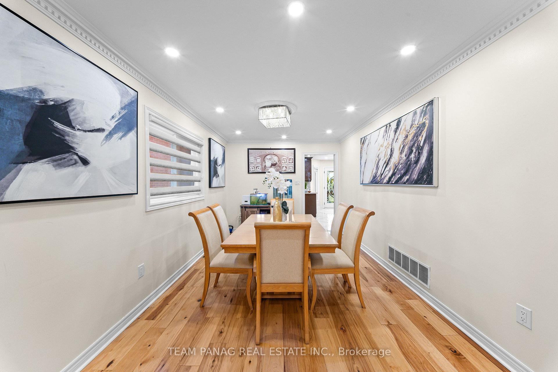 Photo 12 of 202 Fernforest Drive, Brampton, Sandringham-Wellington — HOMEH