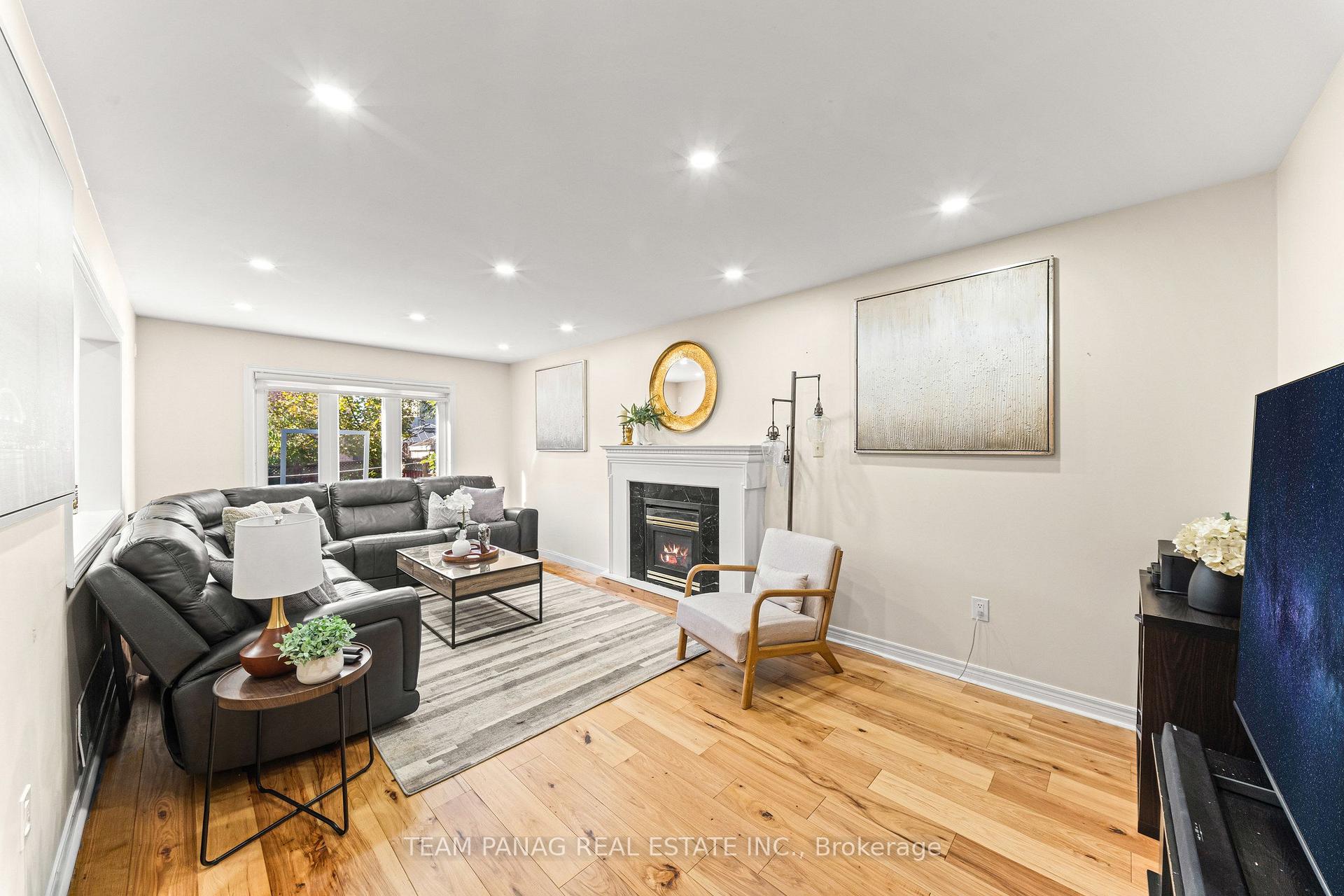 Photo 20 of 202 Fernforest Drive, Brampton, Sandringham-Wellington — HOMEH
