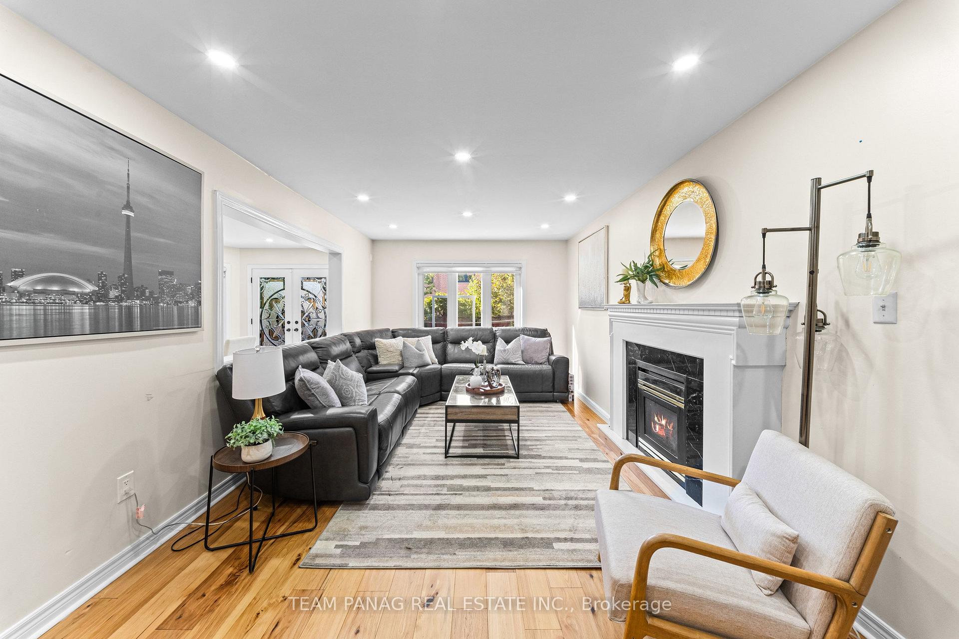 Photo 21 of 202 Fernforest Drive, Brampton, Sandringham-Wellington — HOMEH